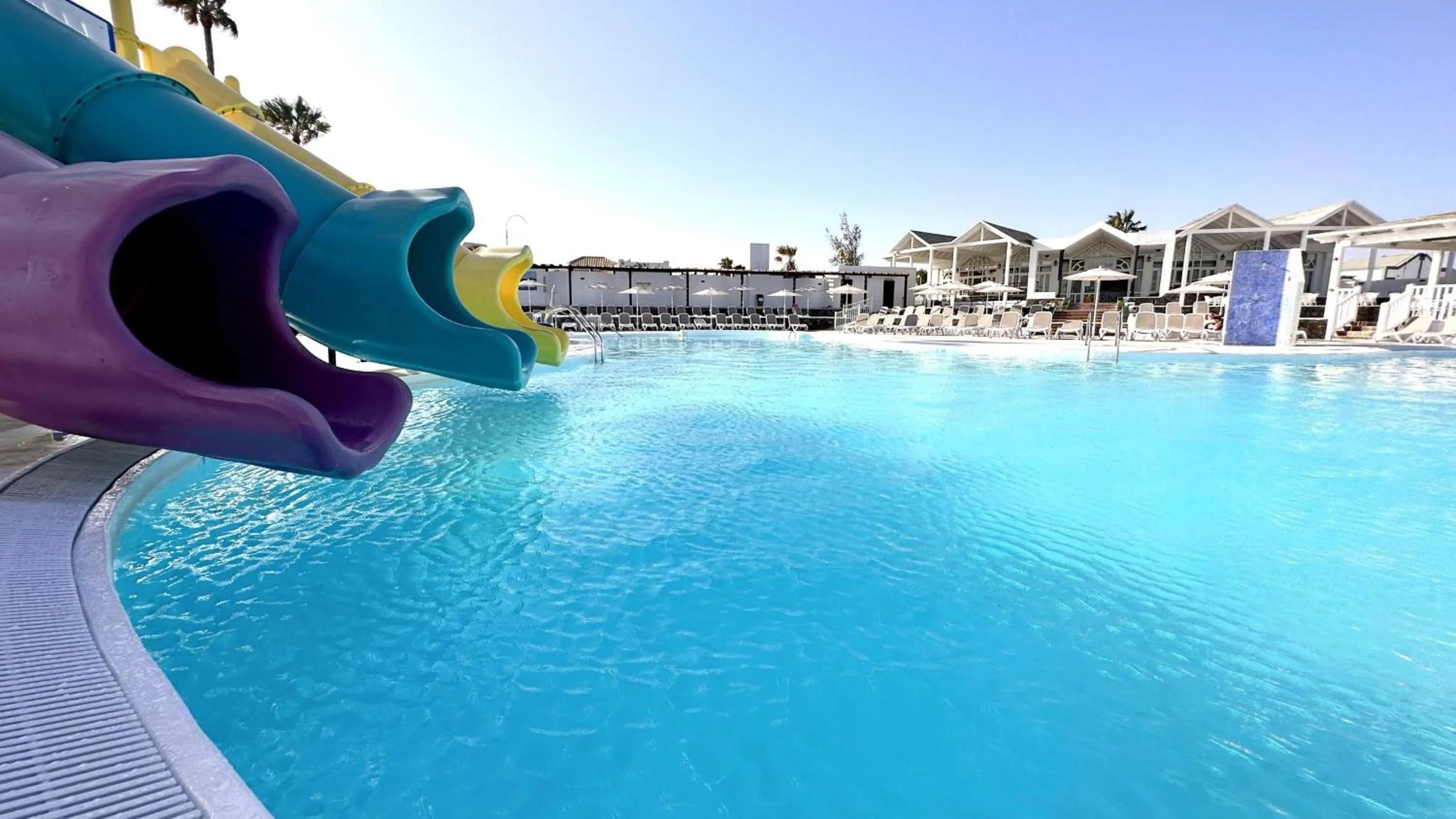 Swimming pool in BLUESEA Club Caleta Dorada