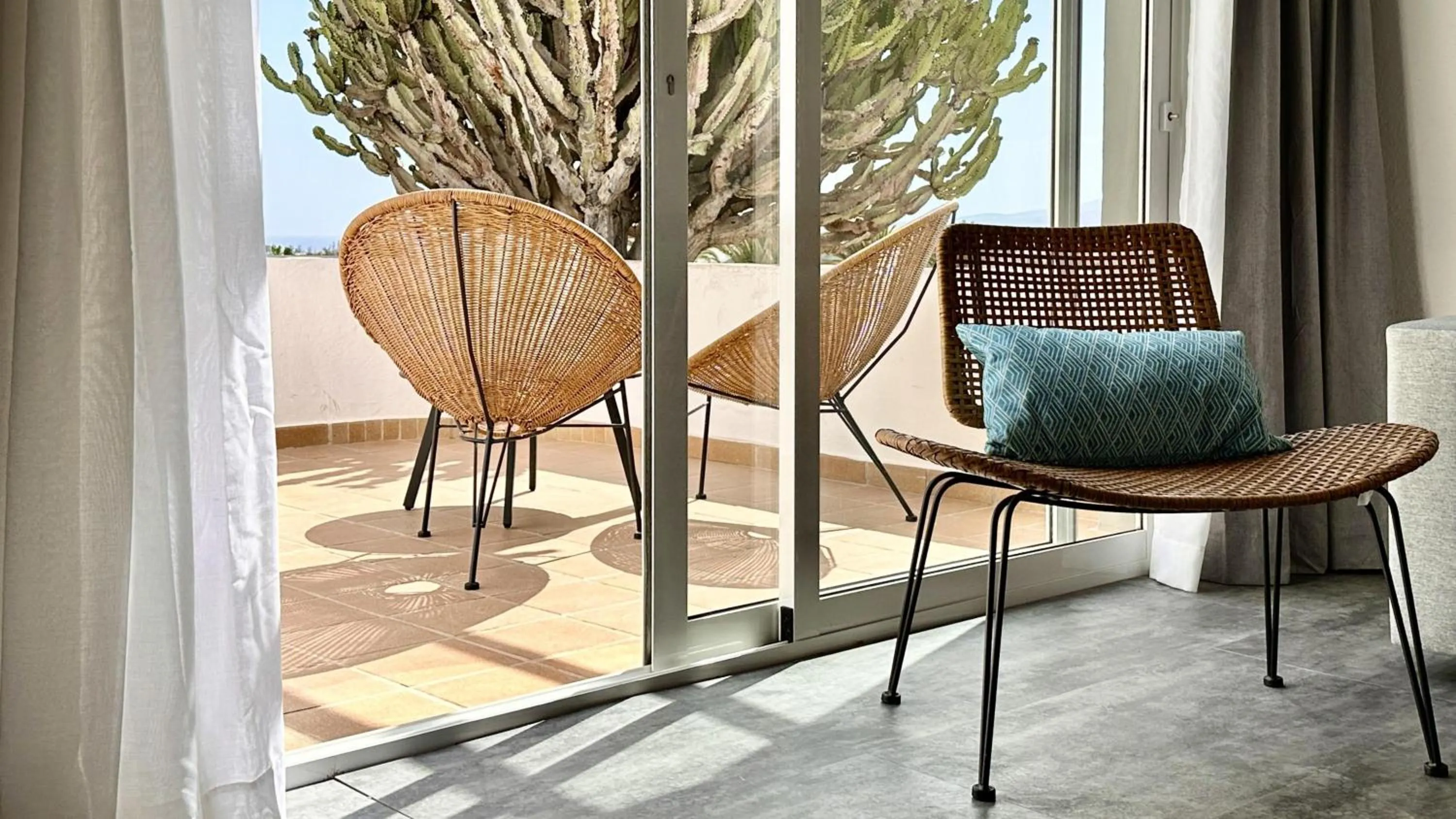 Photo of the whole room in BLUESEA Club Caleta Dorada