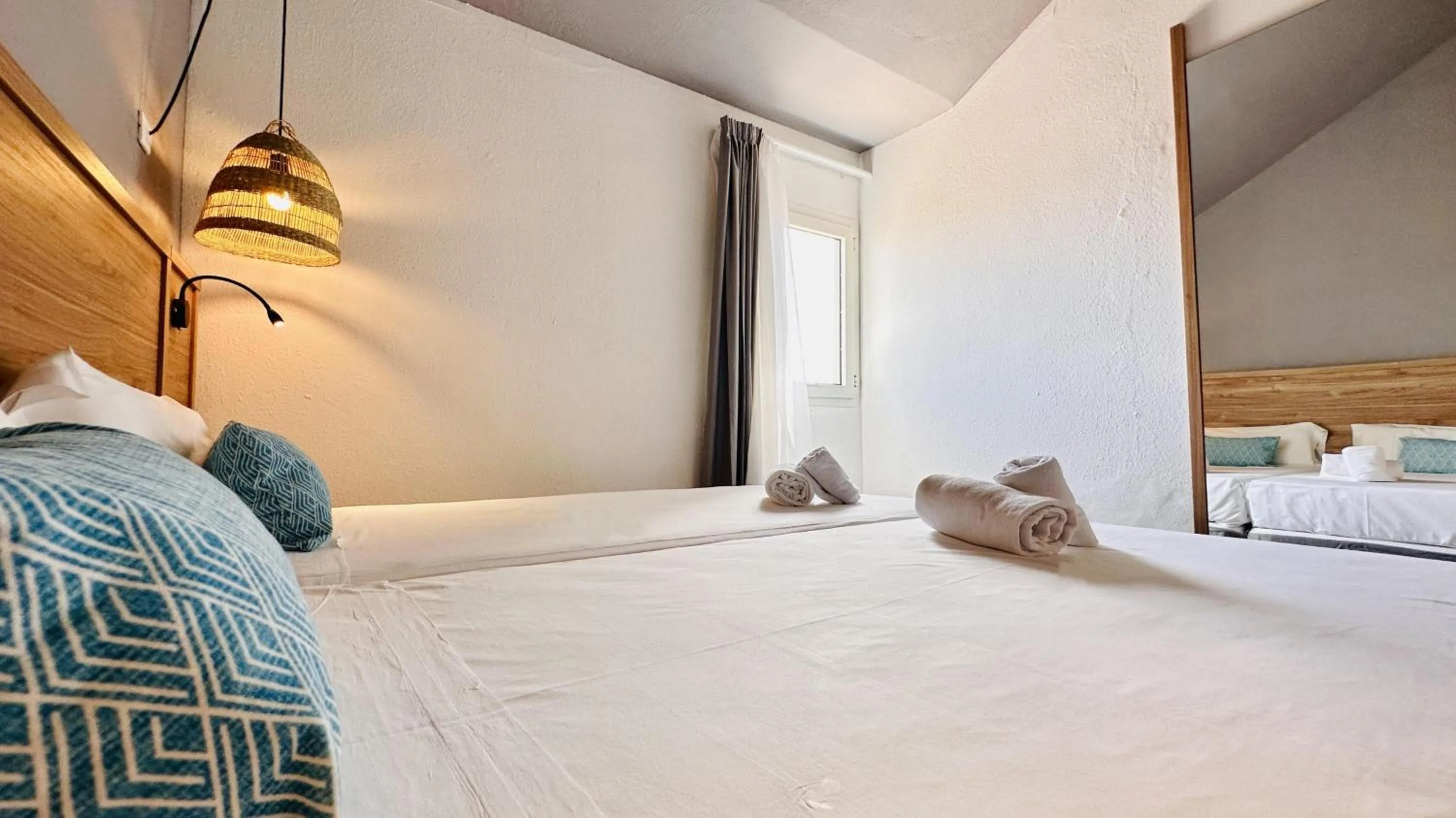 Photo of the whole room, Bed in Caleta Dorada