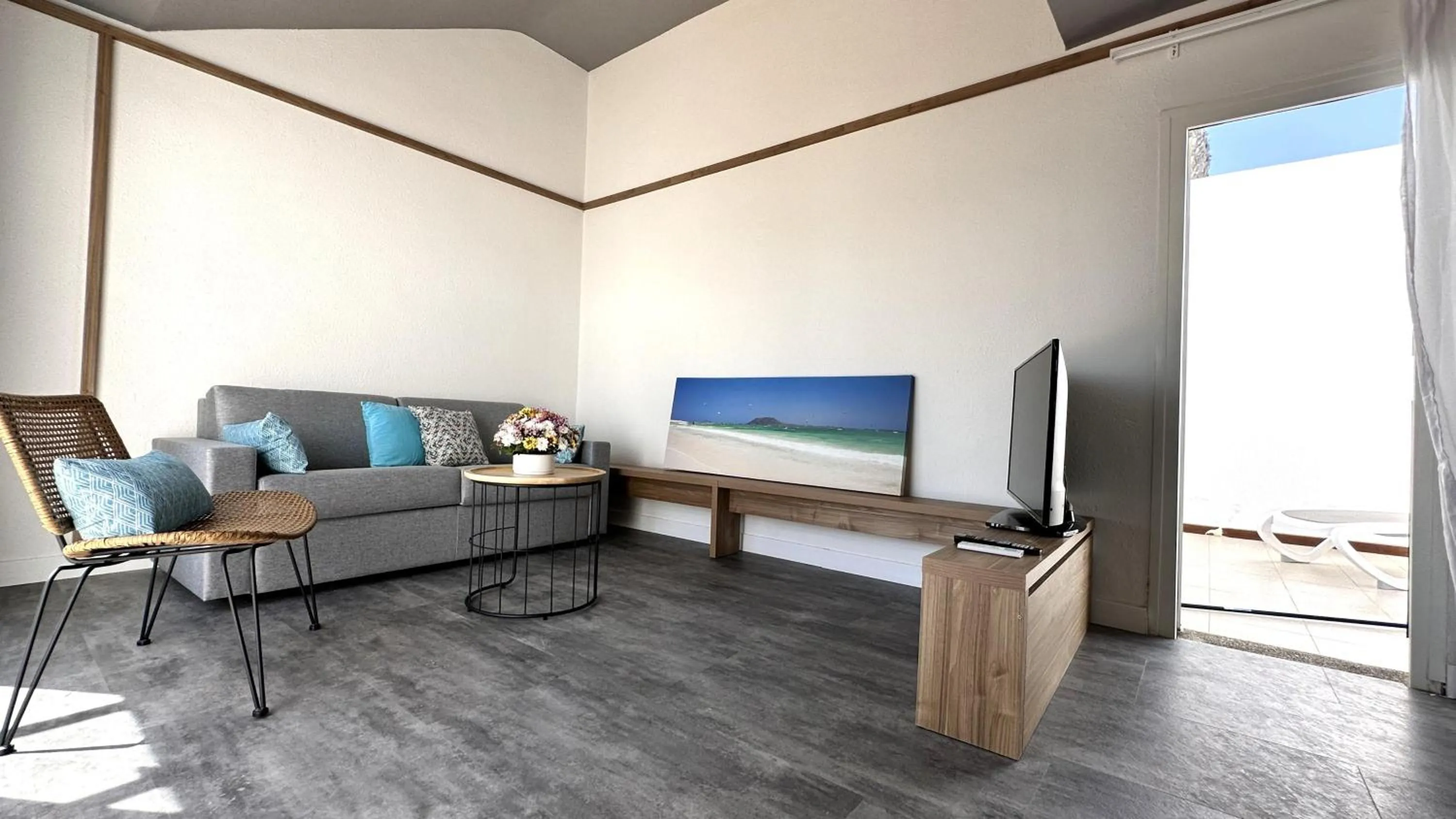 Photo of the whole room in Caleta Dorada