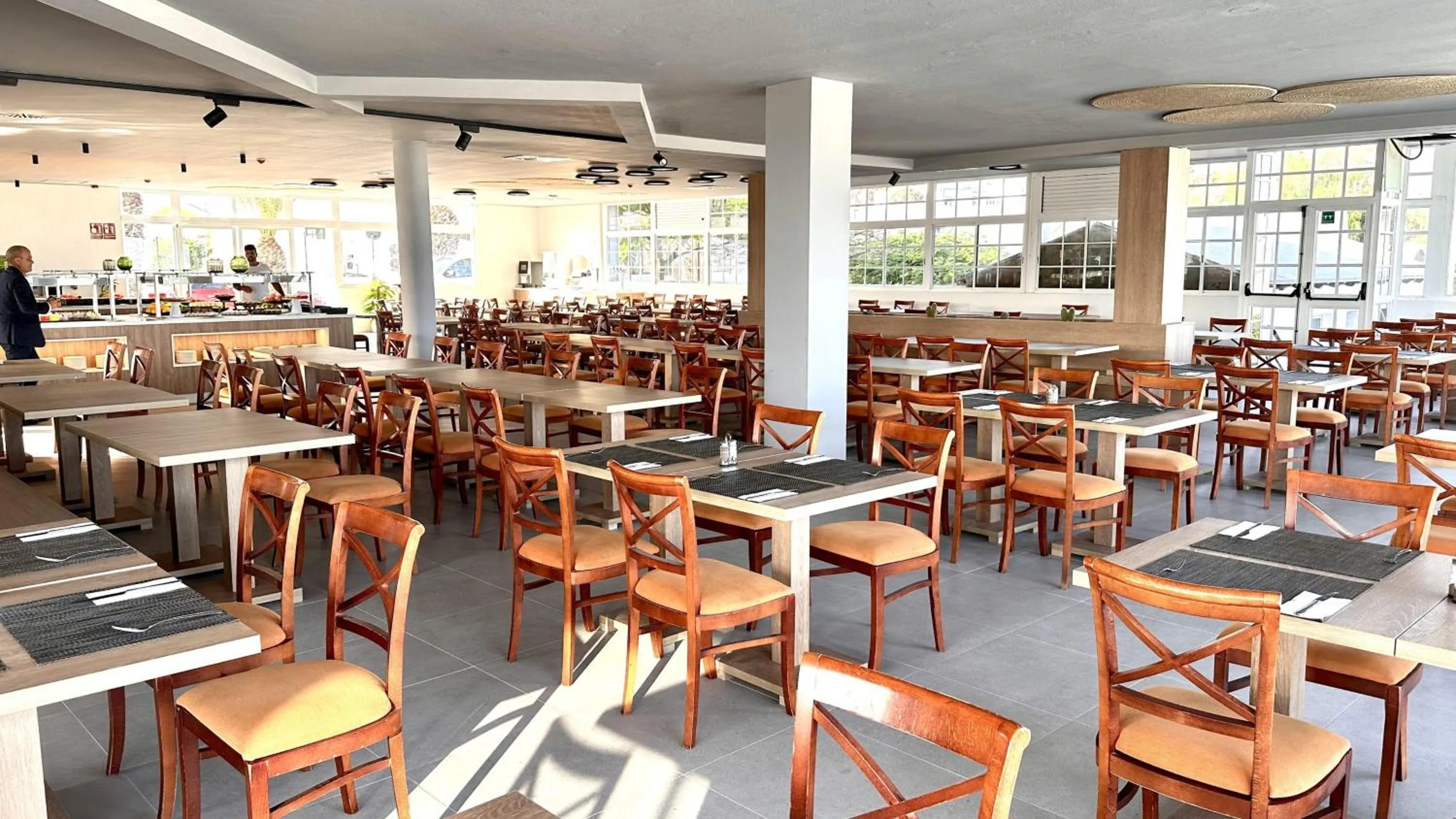 Restaurant/places to eat in Caleta Dorada