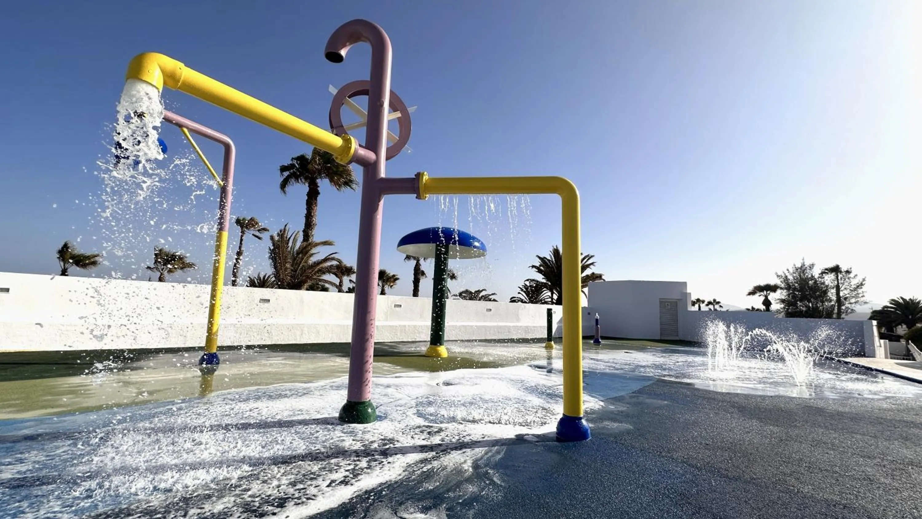 Swimming pool in Caleta Dorada