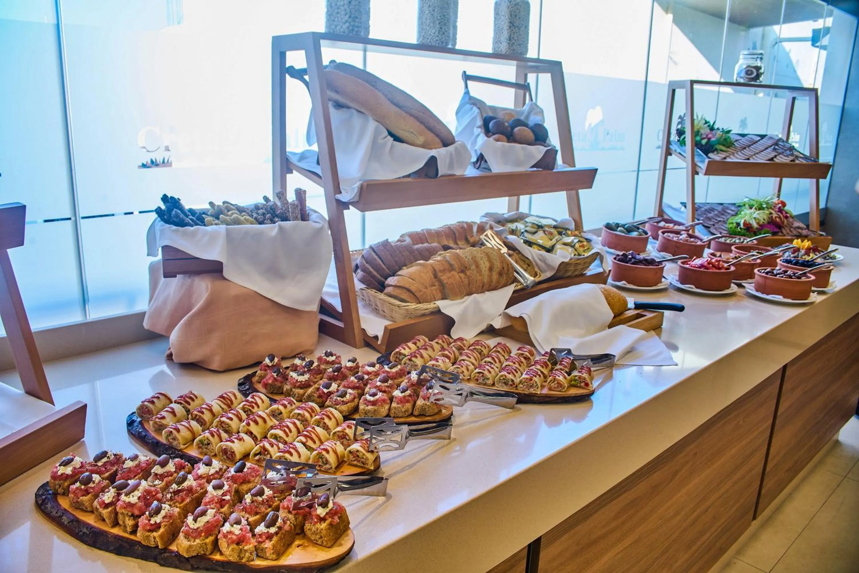 Restaurant/places to eat in Creta Palm Resort Hotel & Apartments