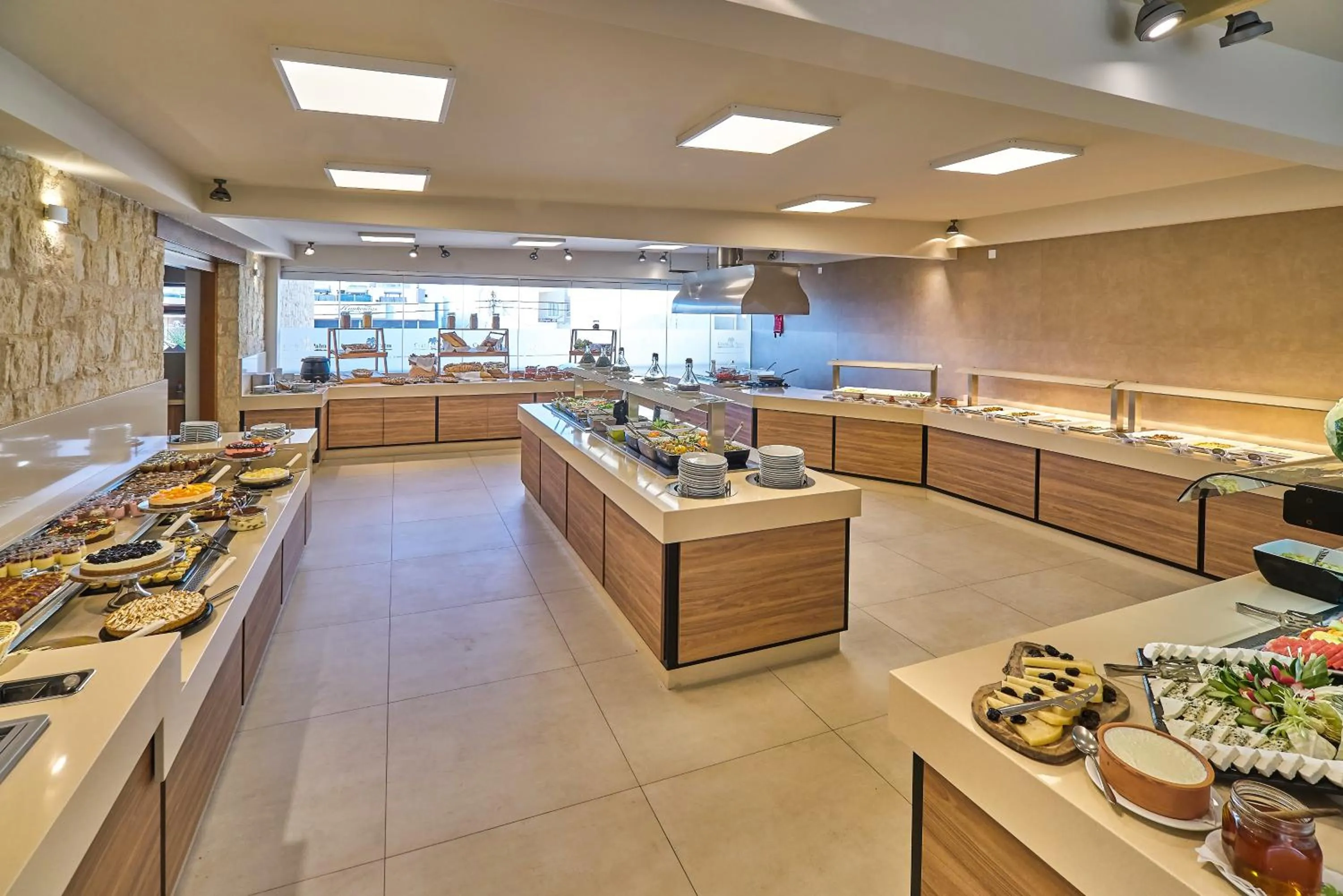 Restaurant/places to eat in Creta Palm Resort Hotel & Apartments