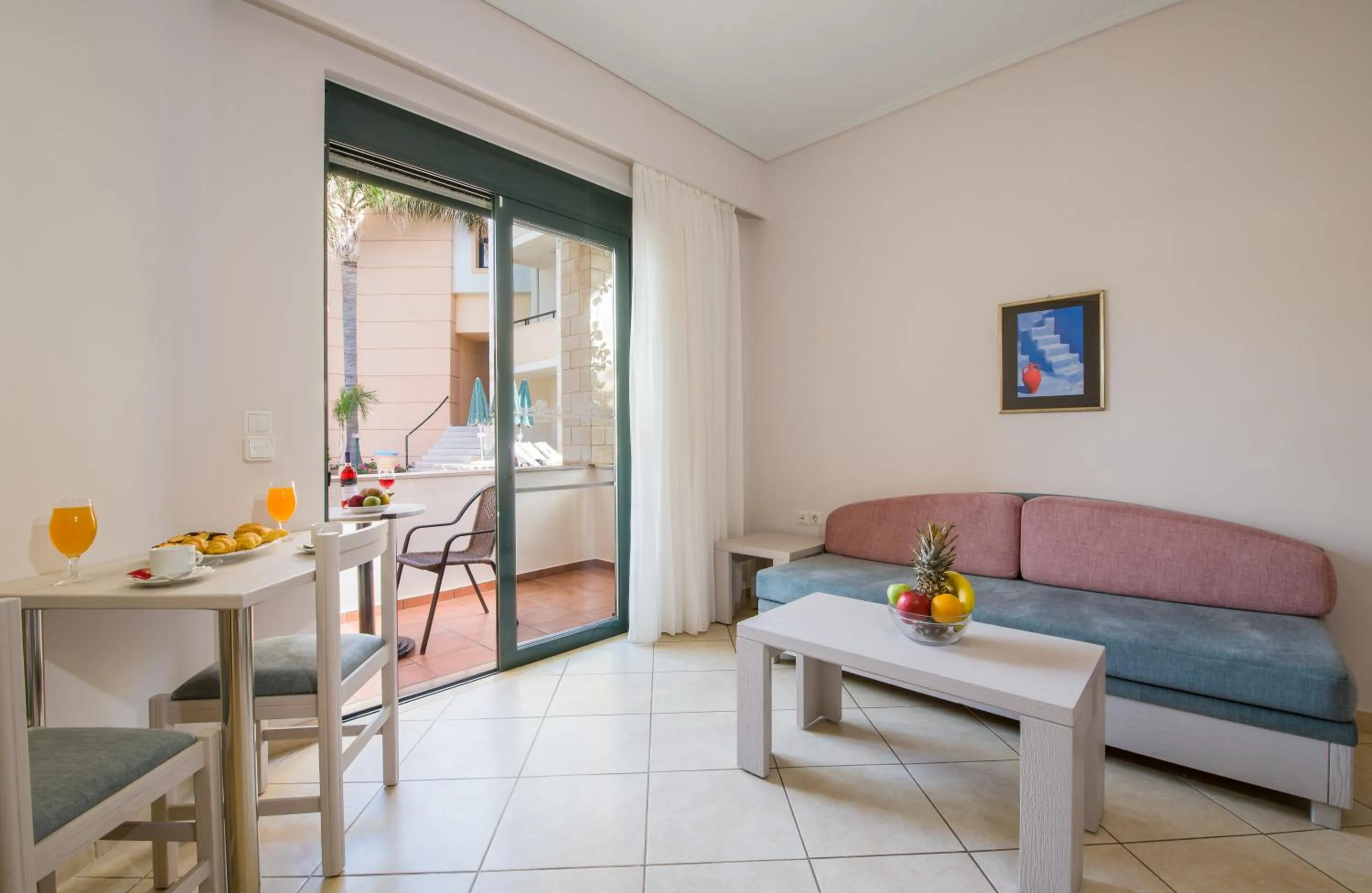 Seating area in Creta Palm Resort Hotel & Apartments