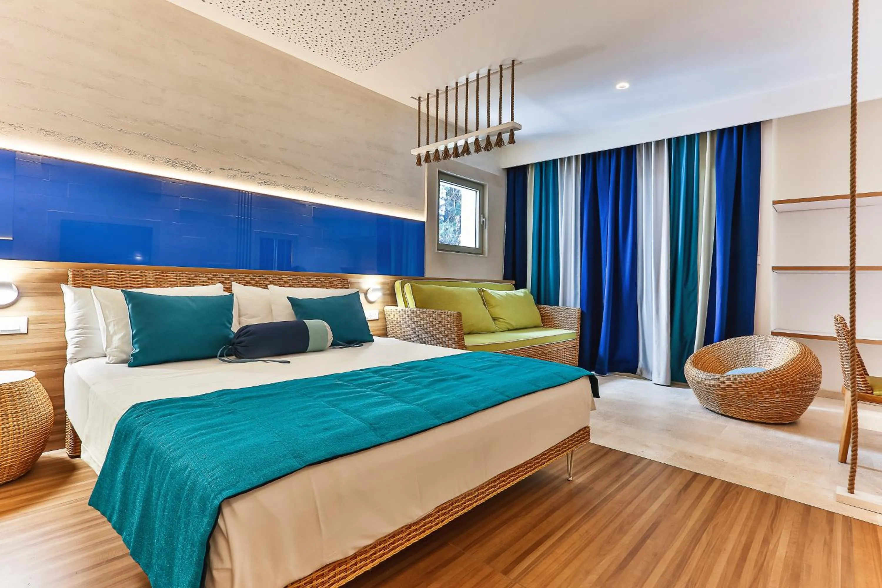 Bedroom, Bed in Carine Hotel Park