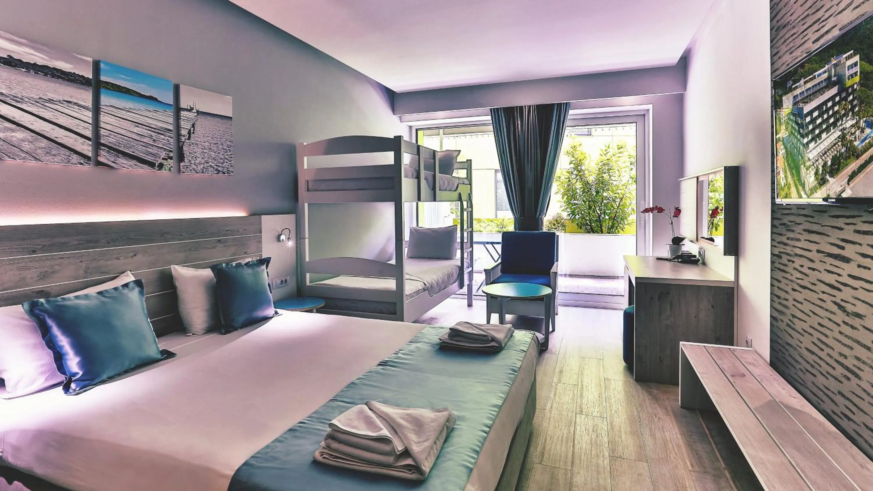 Bedroom, Bed in Carine Hotel Park