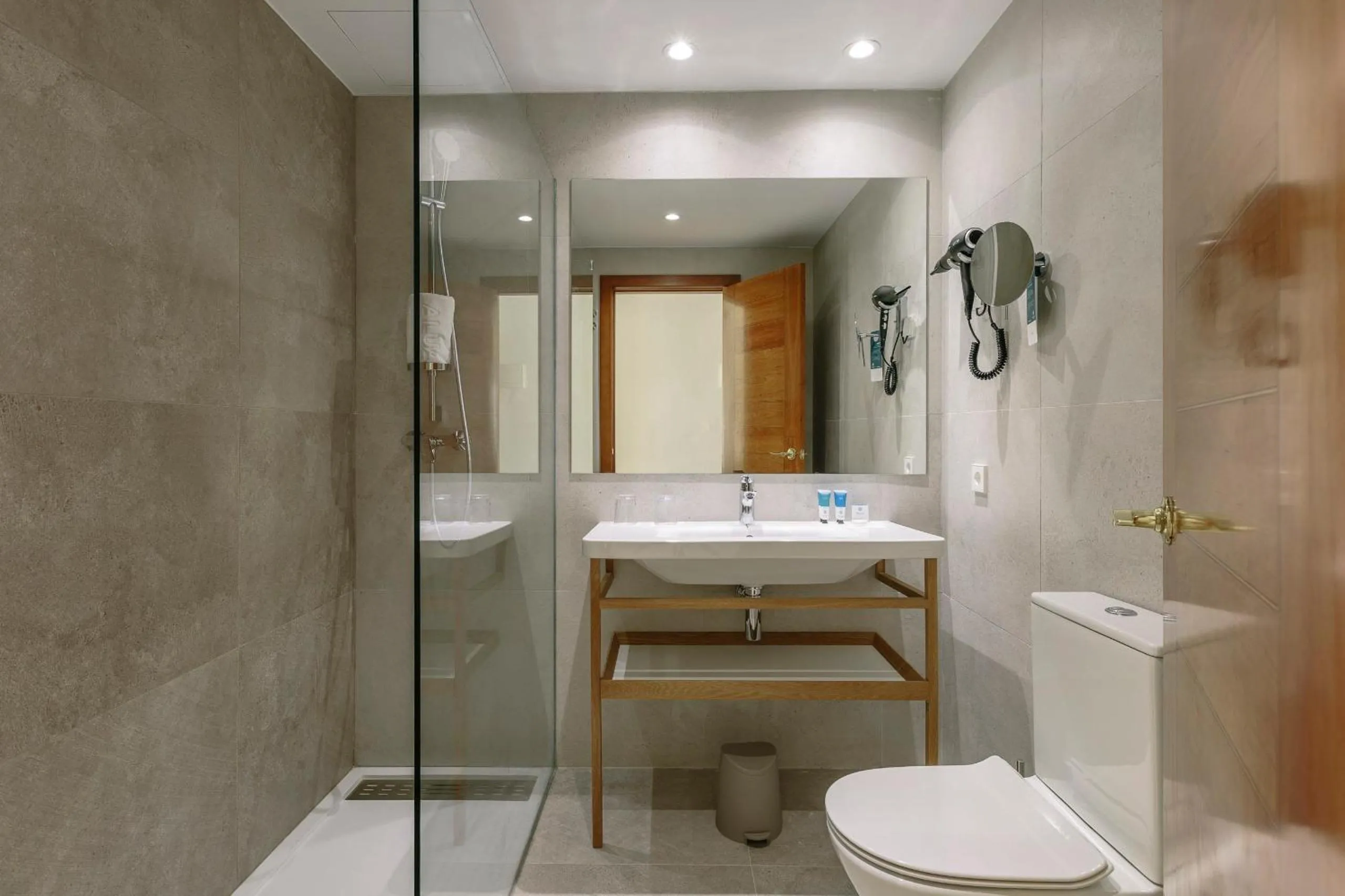 Shower in ILUNION Palmanova Mallorca