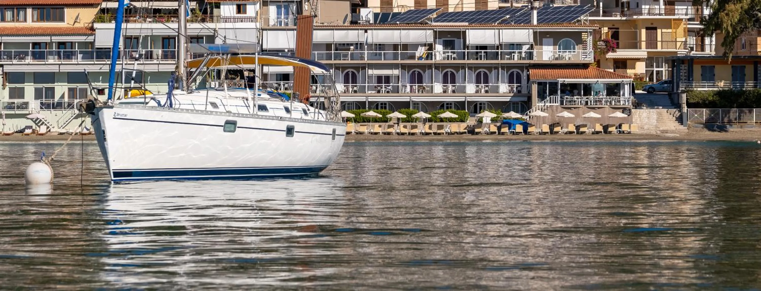 Entertainment in Nelly's Apartments