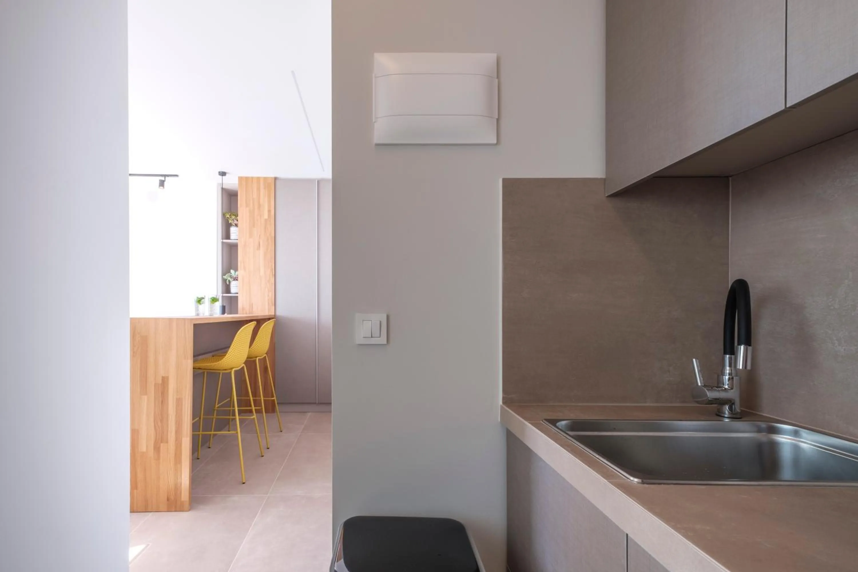 Kitchen or kitchenette in Nelly's Apartments