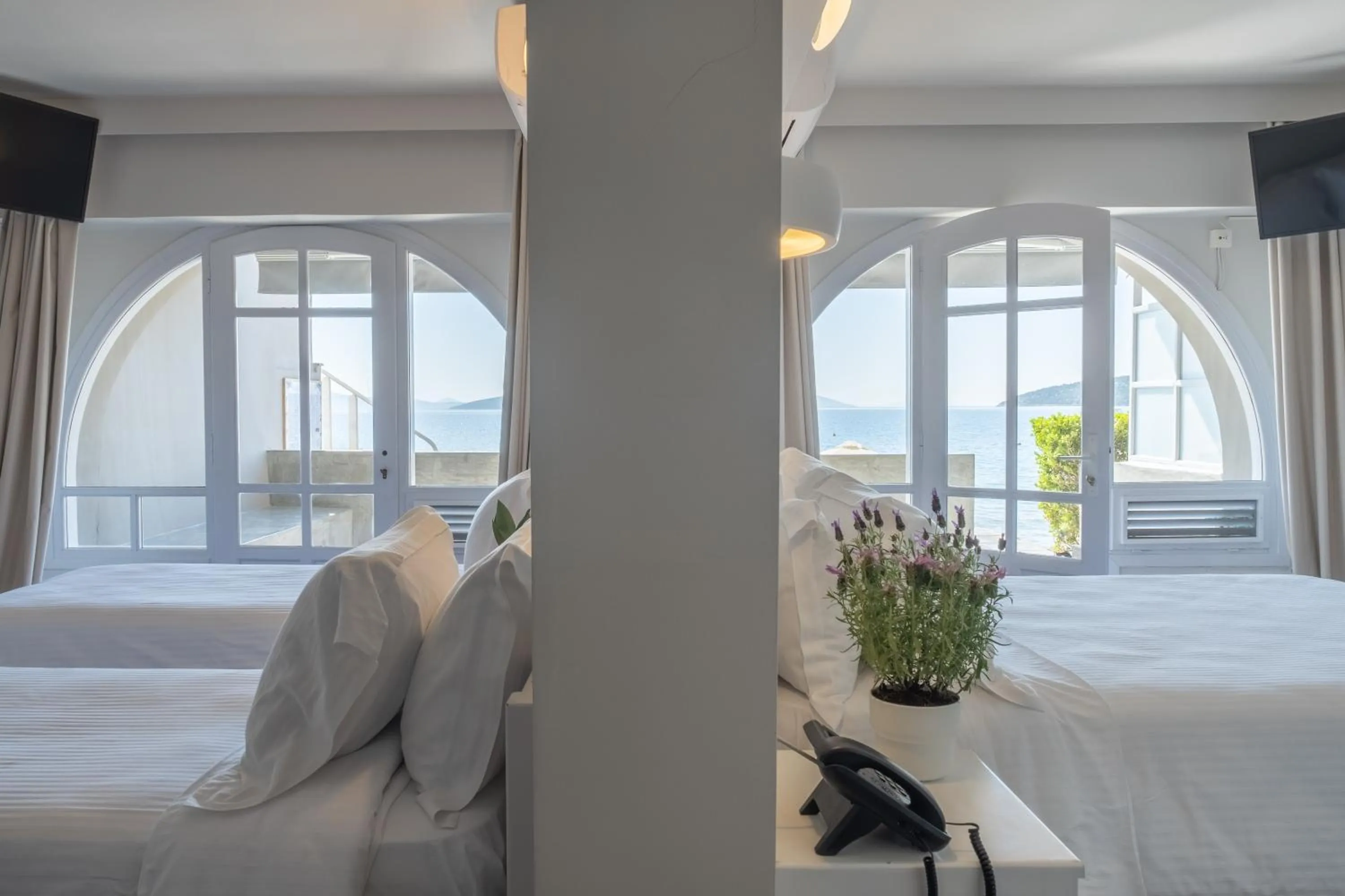 Bed in Nelly's Apartments