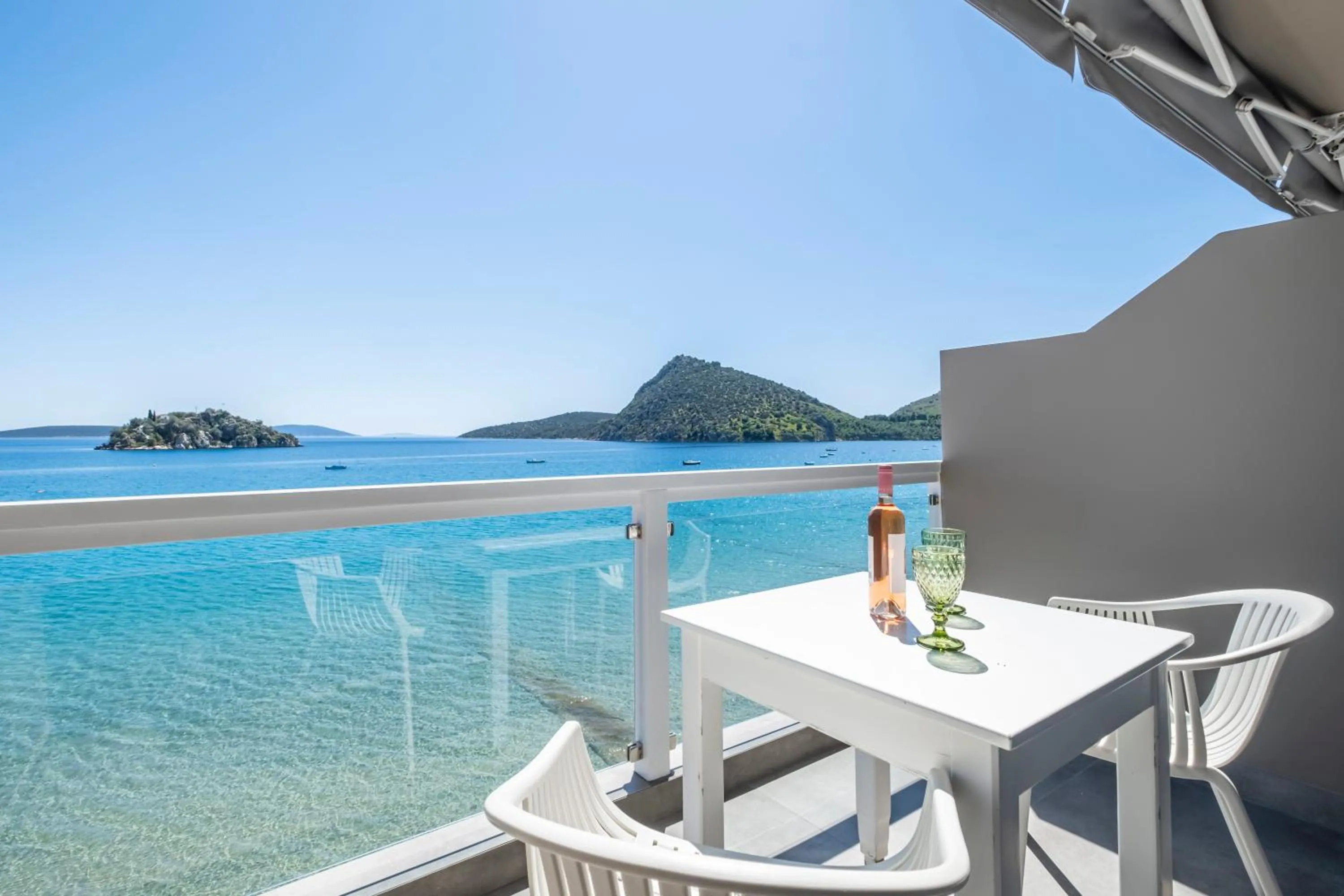 Sea view in Nelly's Apartments