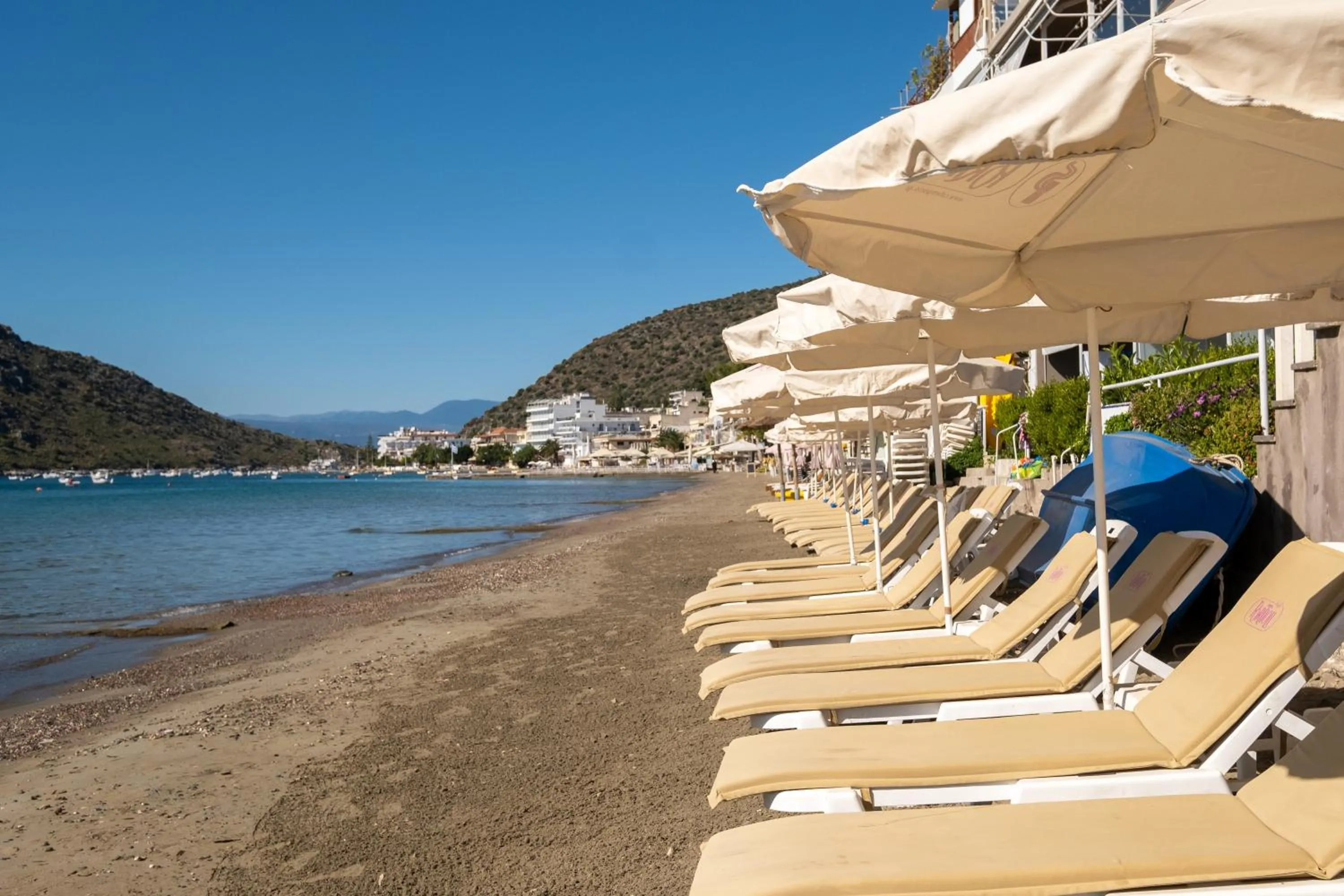 Beach in Nelly's Apartments