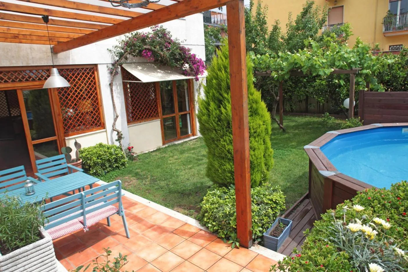 Property building in B&B Villa Rome