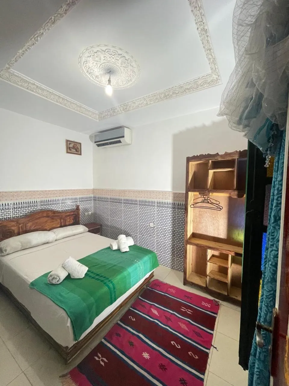 air conditioner, Bed in La Casa Espanyola