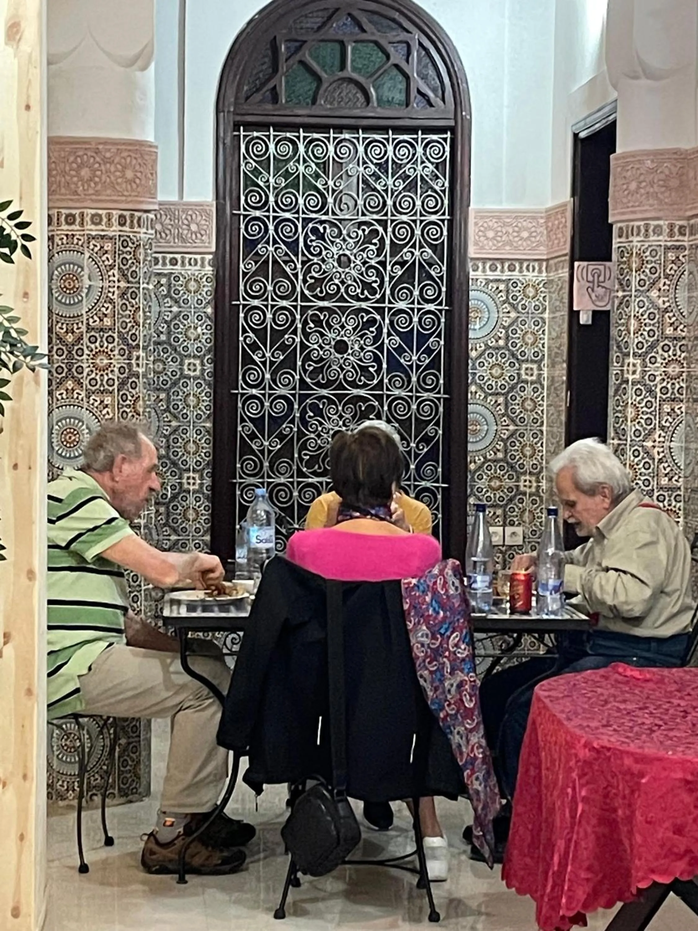 group of guests in La Casa Espanyola