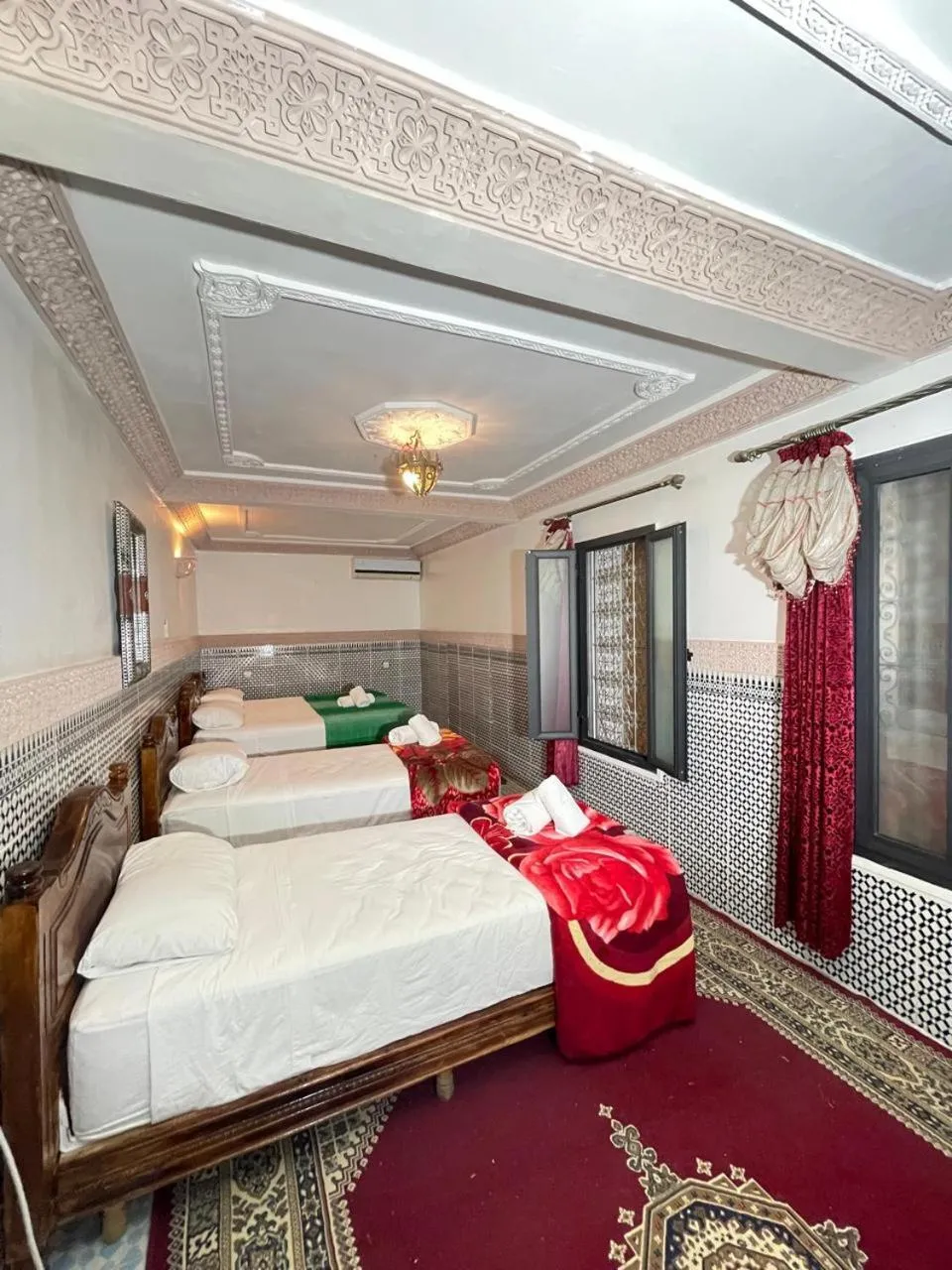 air conditioner, Bed in La Casa Espanyola