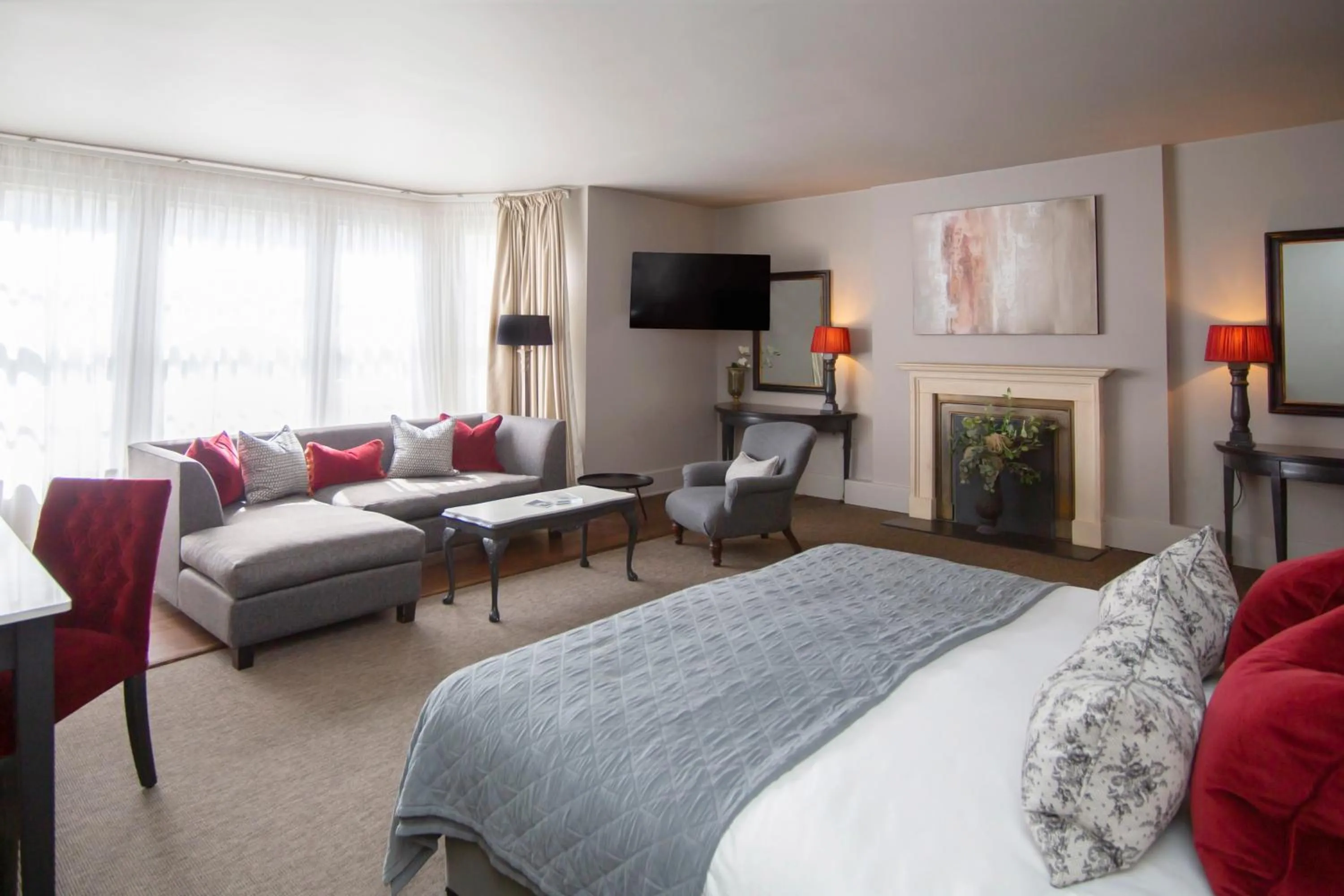 Seating area, Bed in The Grosvenor Arms