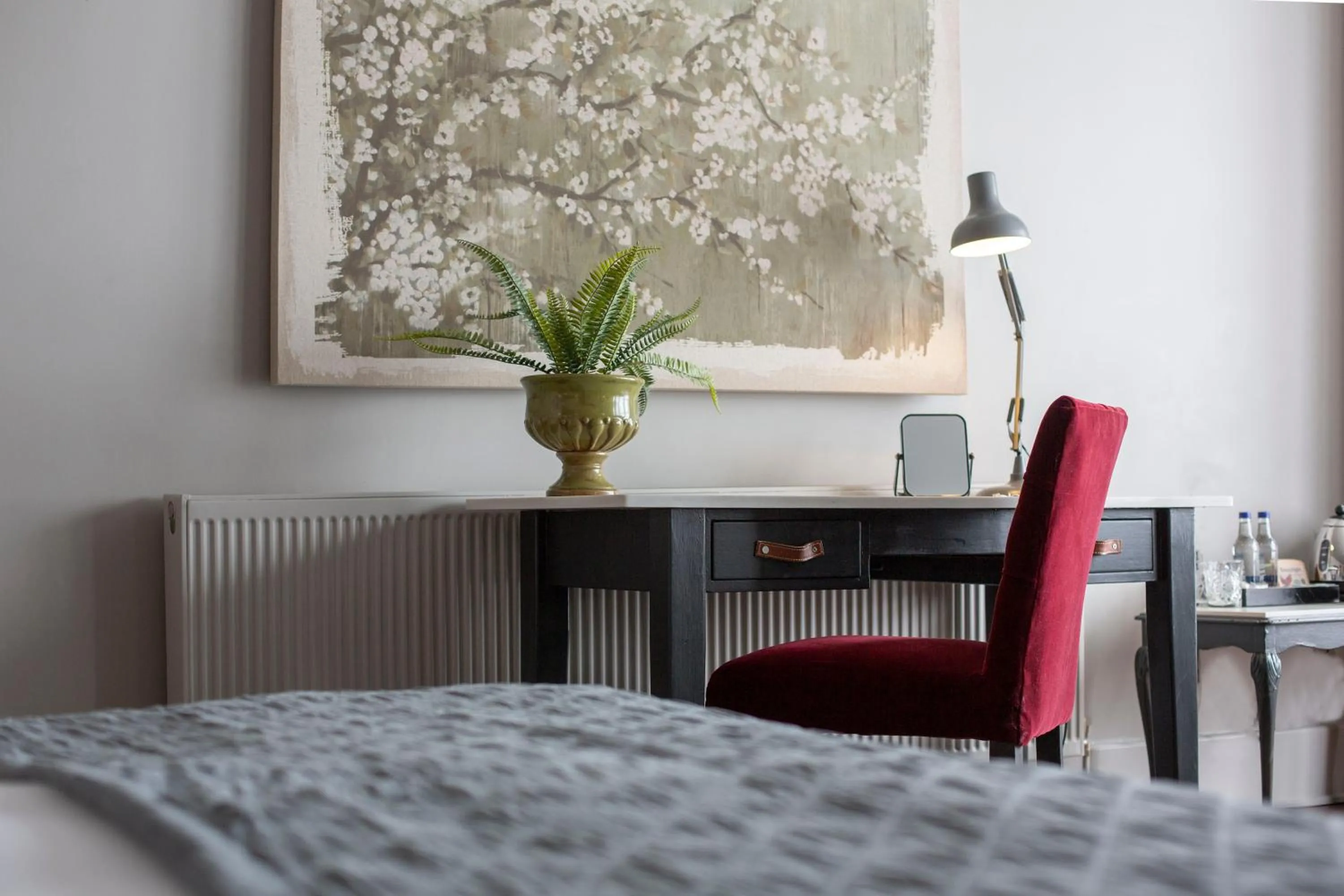 Seating area, Bed in The Grosvenor Arms
