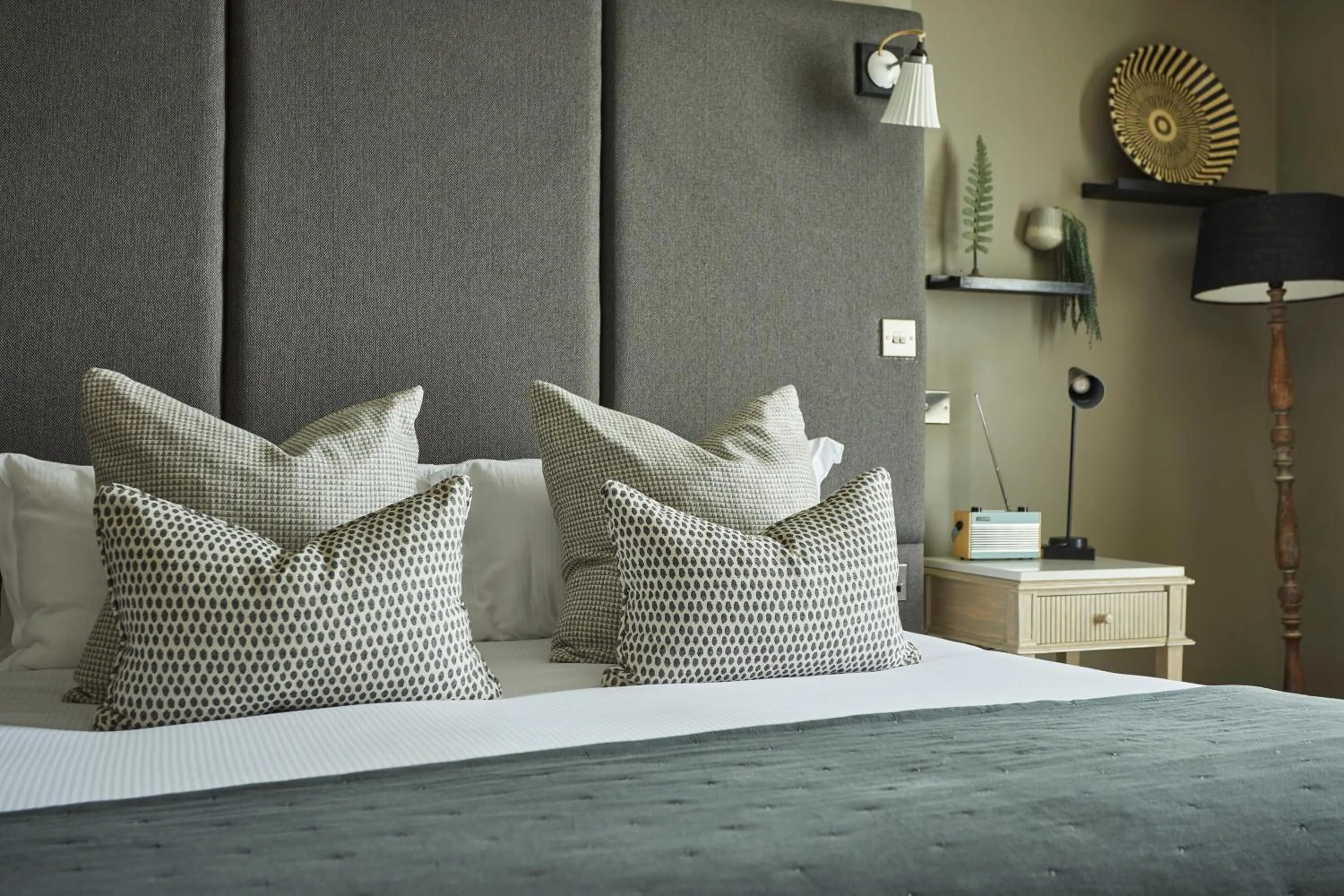 Bedroom, Bed in The Grosvenor Arms