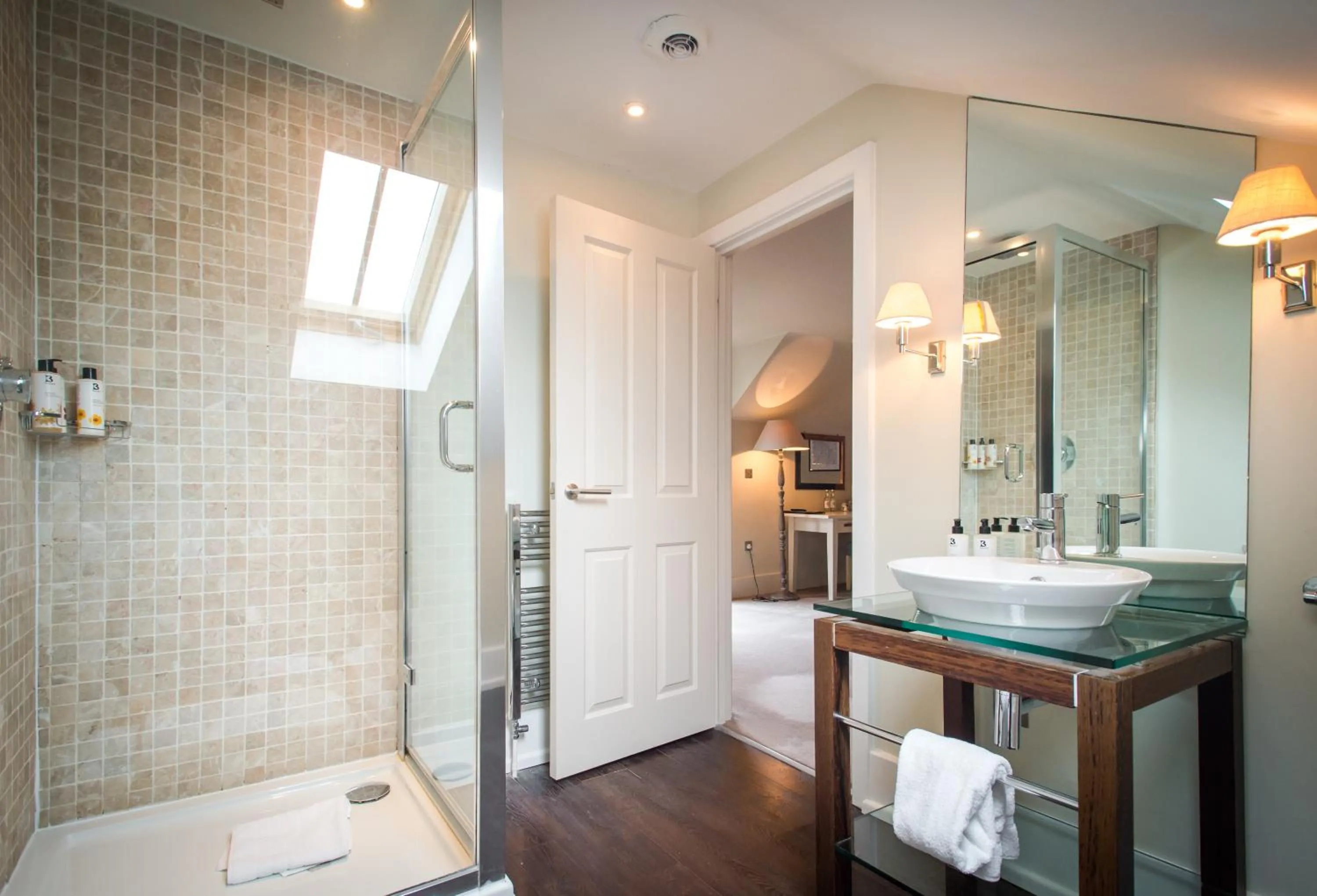 Bathroom in The Grosvenor Arms