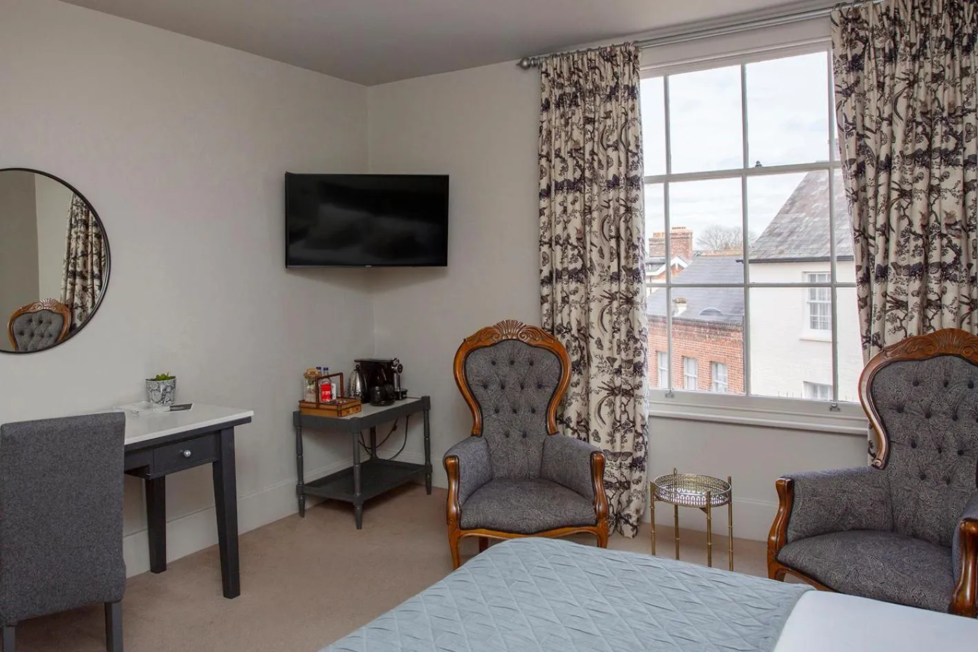 Seating area, Bed in The Grosvenor Arms