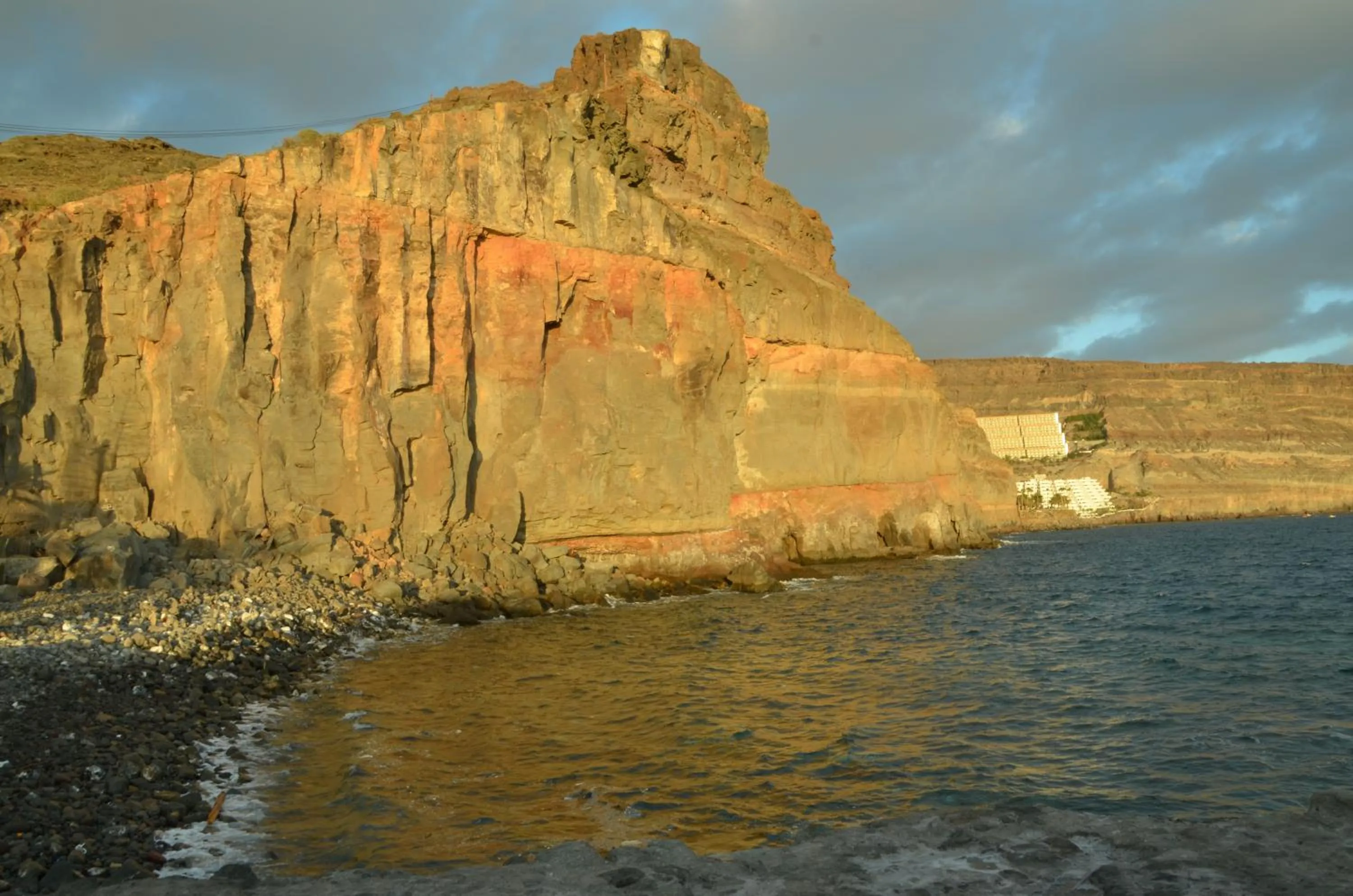 Spring in Pensión Playa