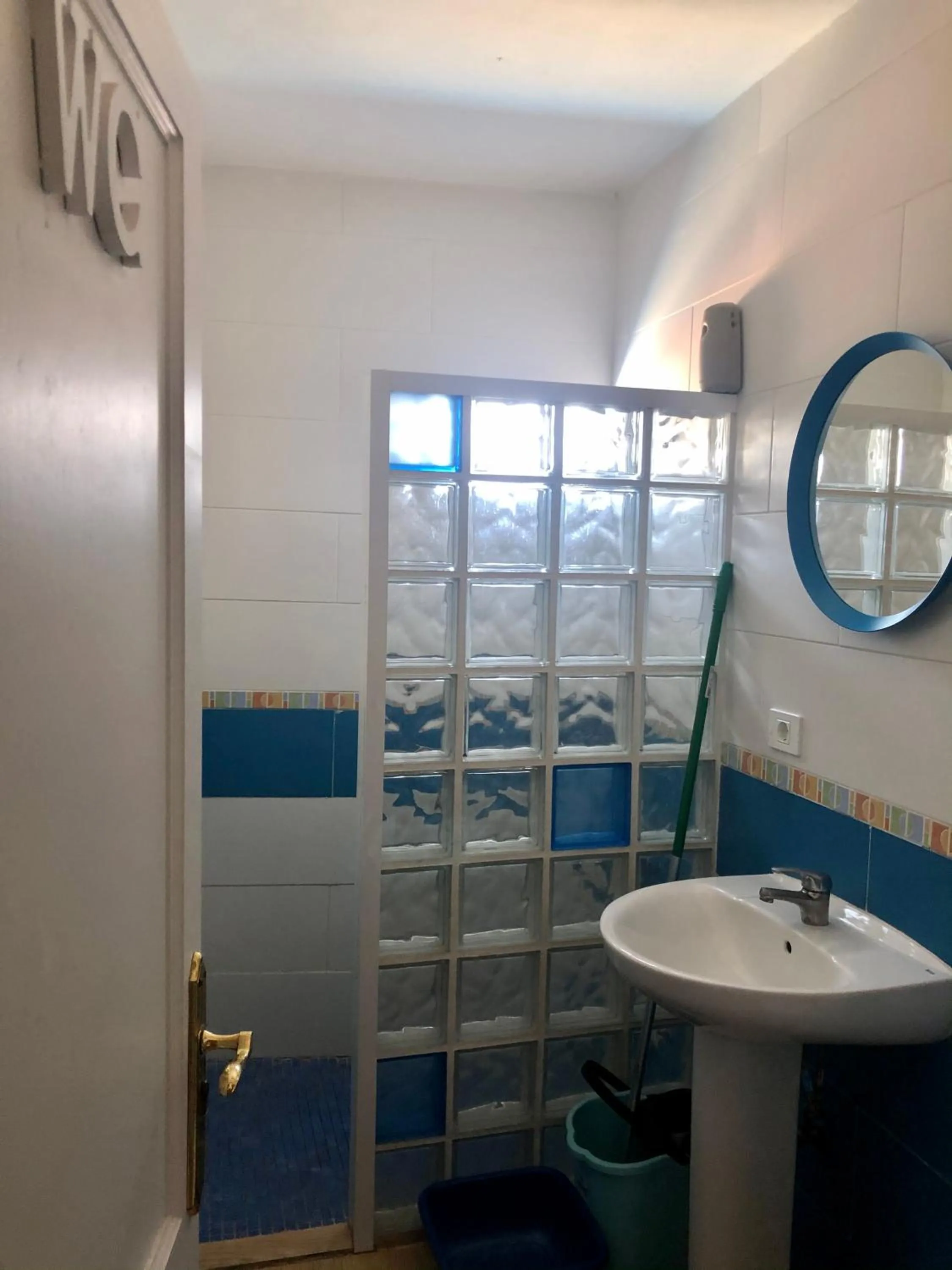 Bathroom in Pensión Playa