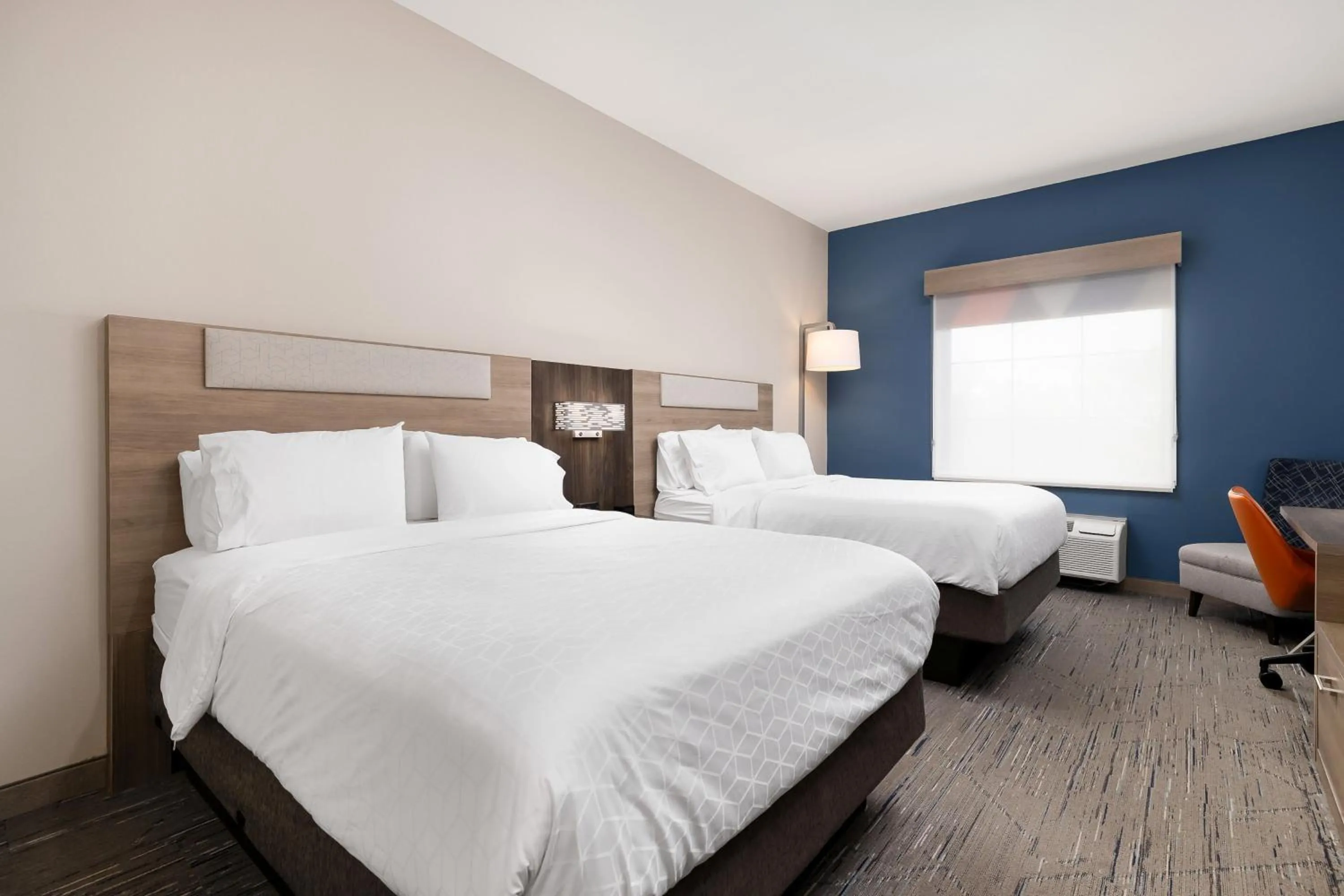 Photo of the whole room, Bed in Holiday Inn Express Hotel and Suites Kingsville by IHG