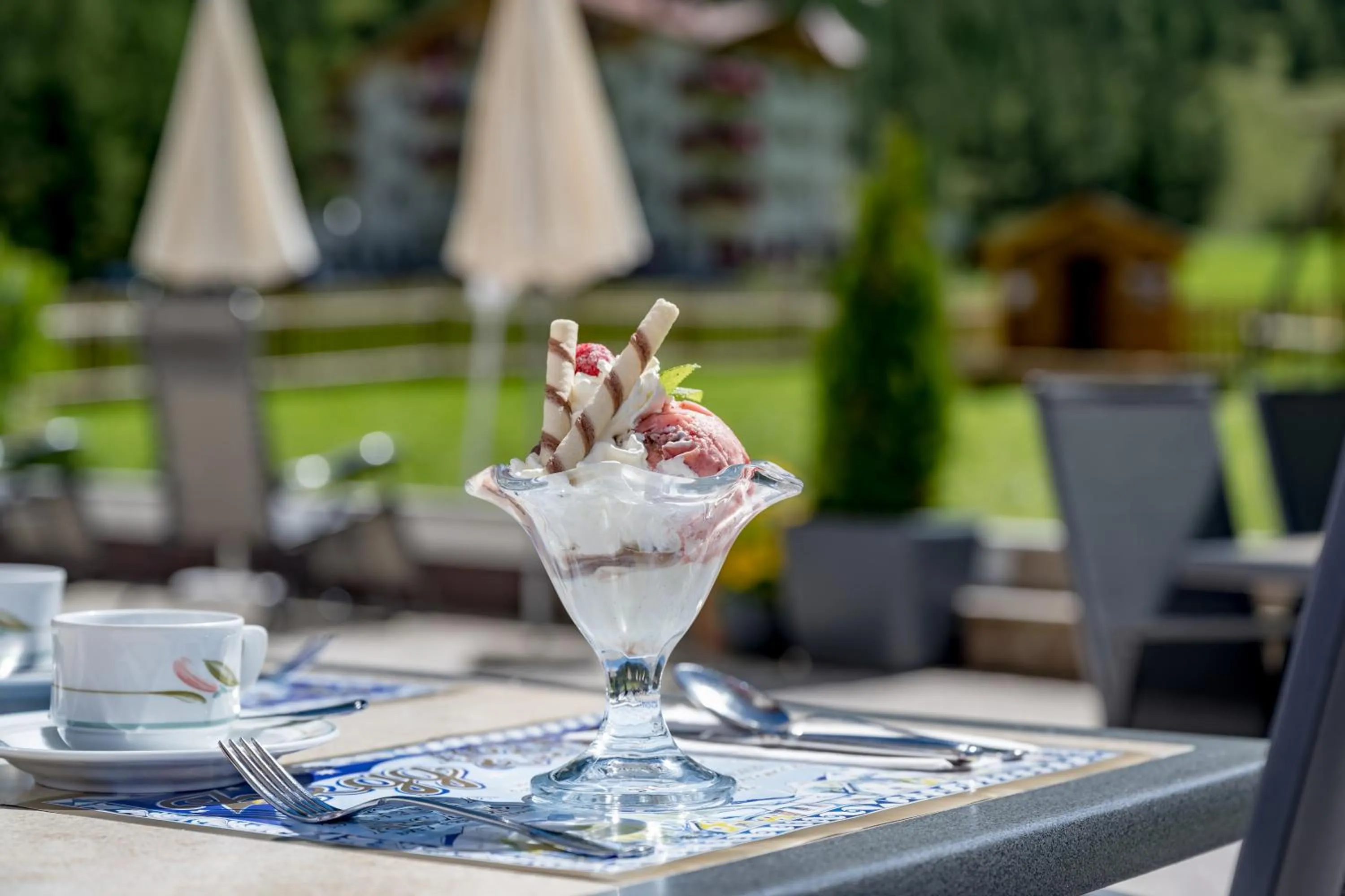 Restaurant/places to eat in Hotel Nevada