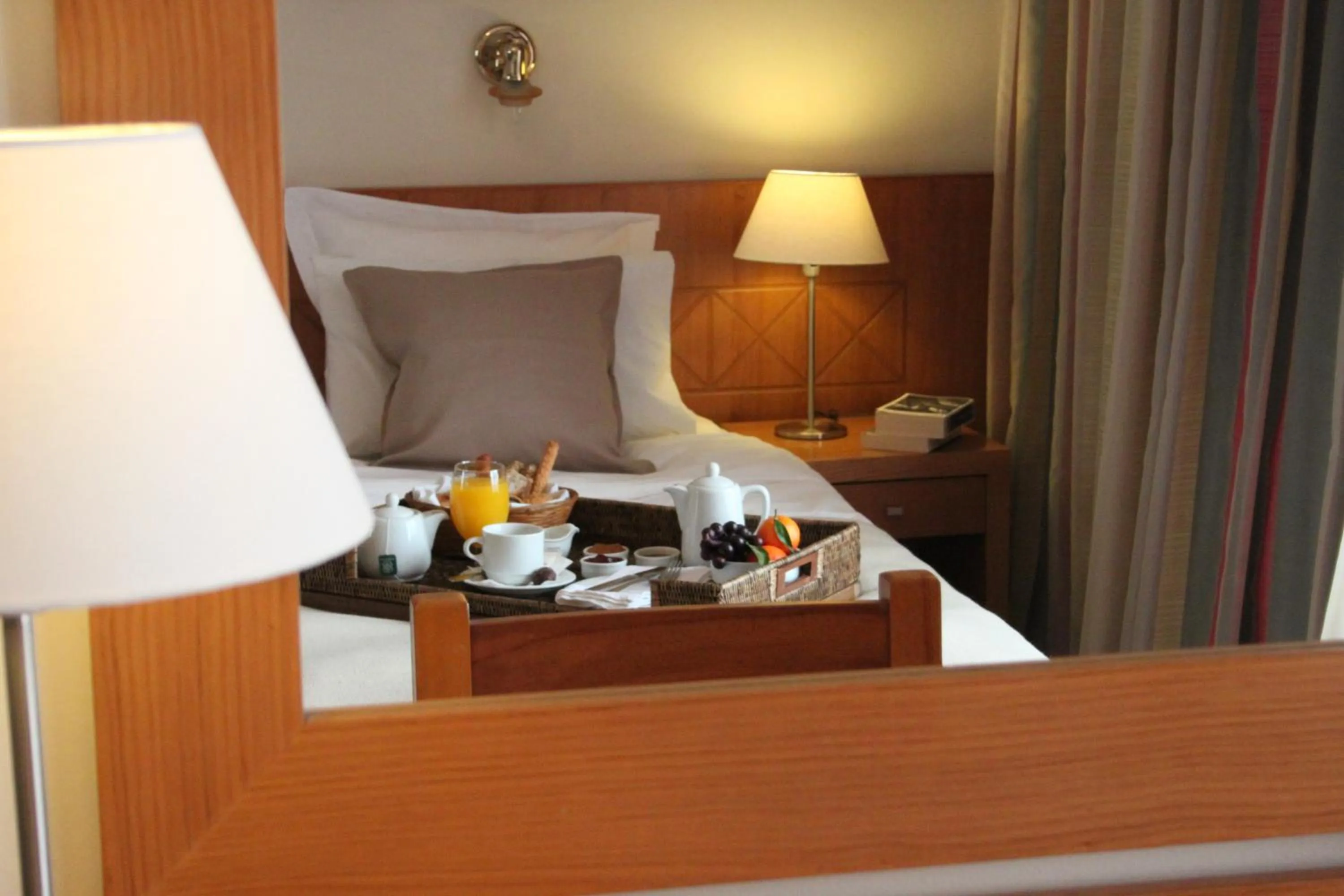 Food and drinks, Bed in Achillion Hotel