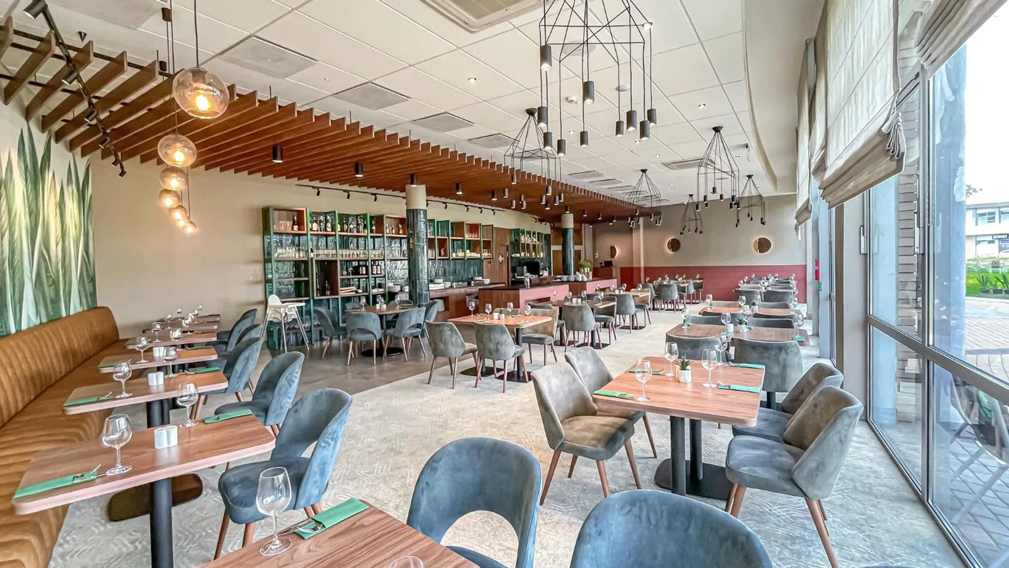 Restaurant/places to eat in Hotel Victor Pruszków DeSilva