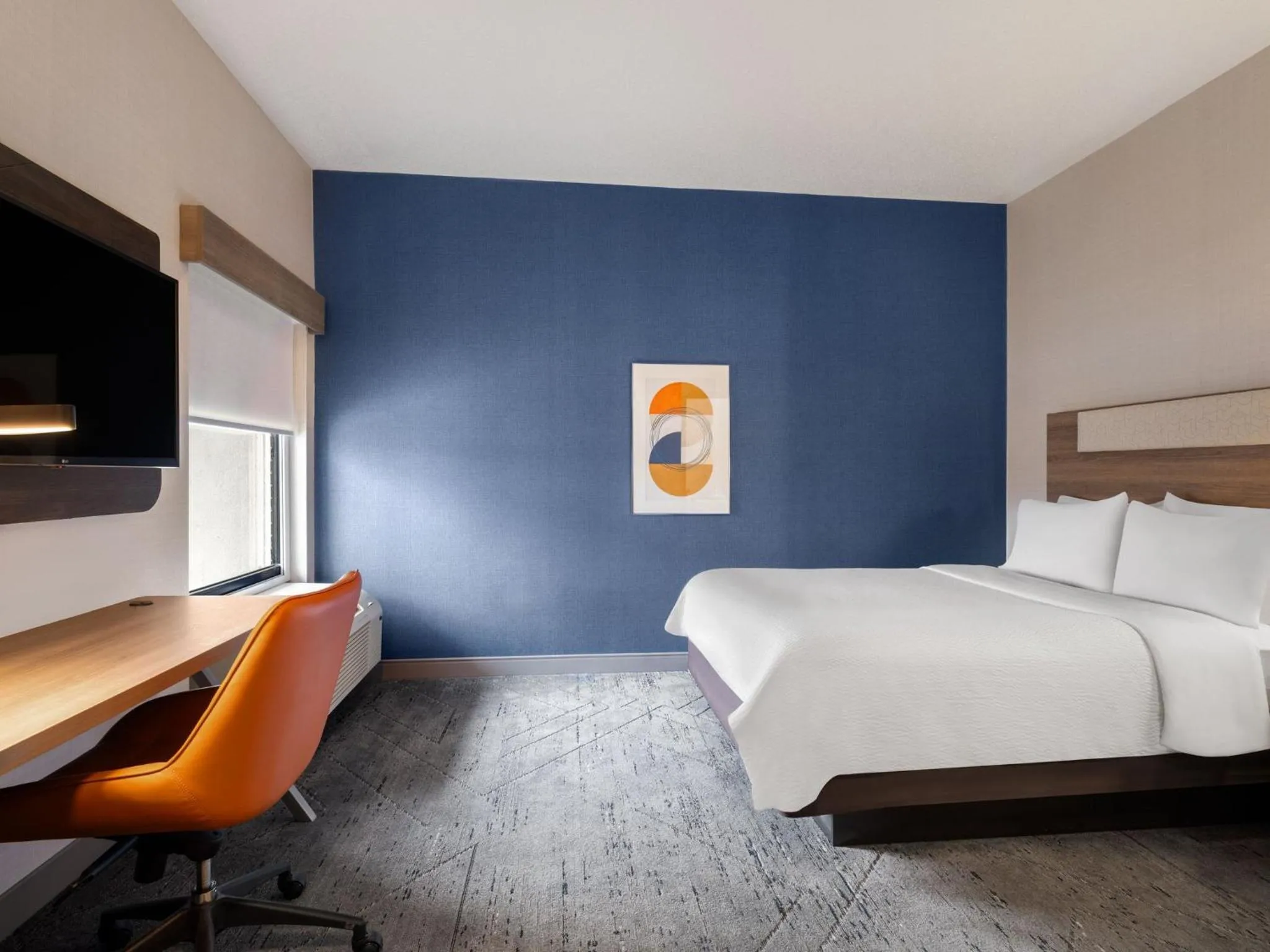 Photo of the whole room, Bed in Holiday Inn Express Meadville (I-79 Exit 147a) by IHG