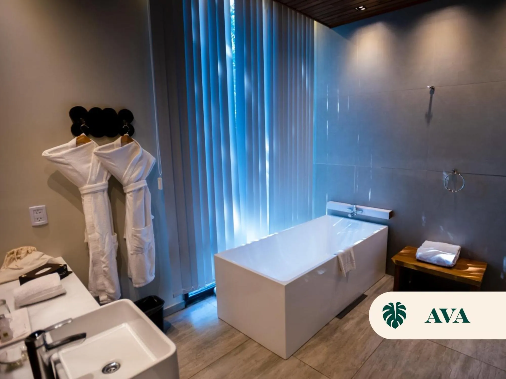 Bathroom in La Reserva Virgin Lodge