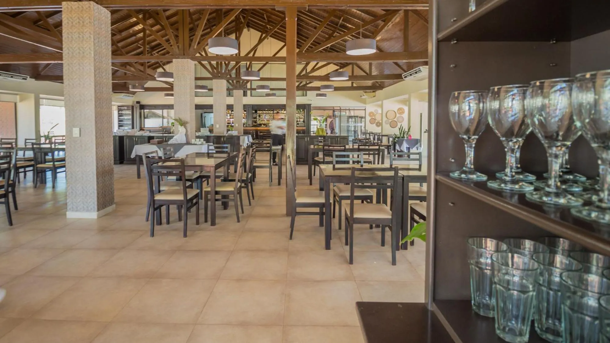 Restaurant/places to eat in Complejo Americano