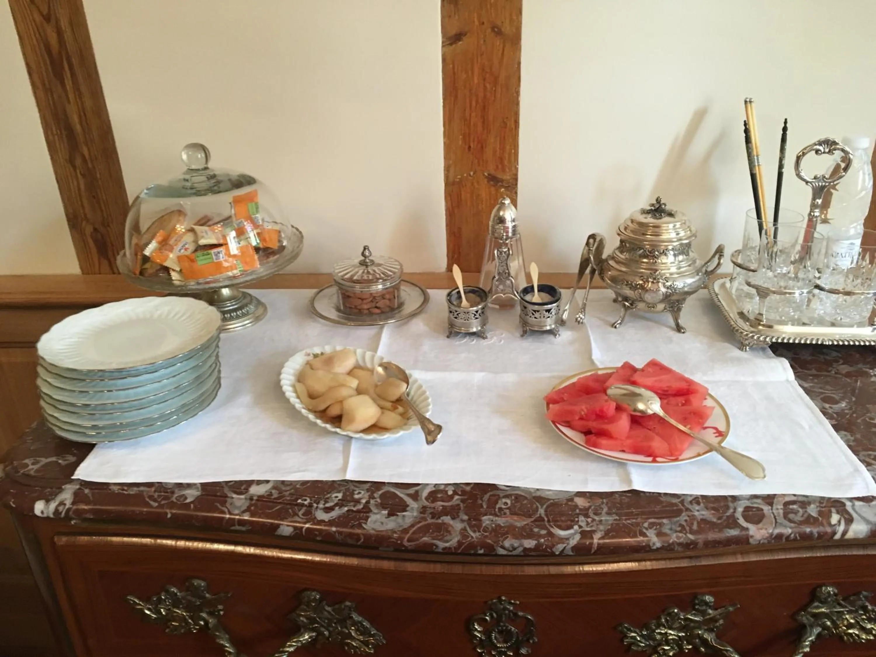 Food and drinks in Le Clos De Saint Seurin