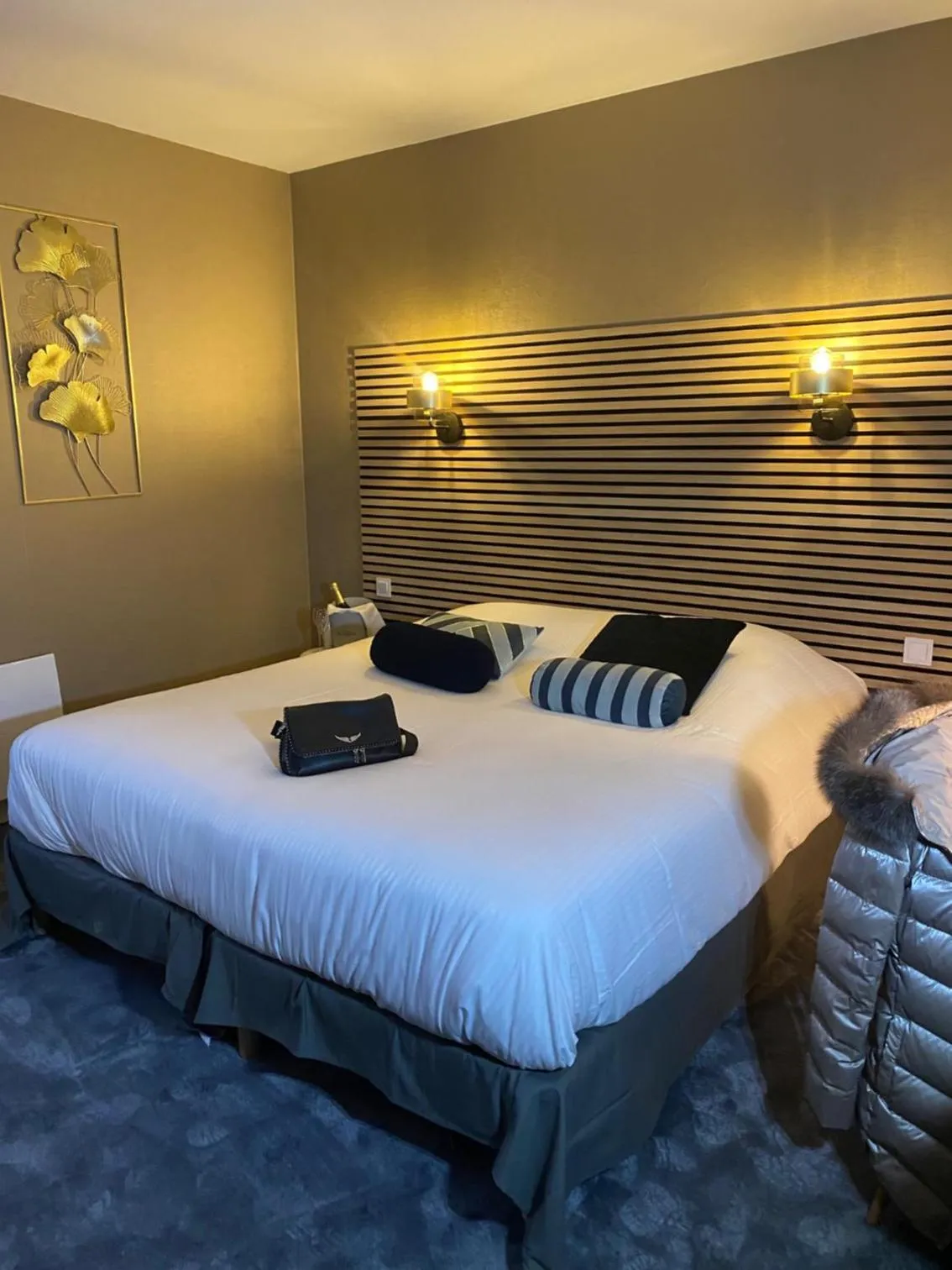 Bed in La glycine hotel, spa et bien-être