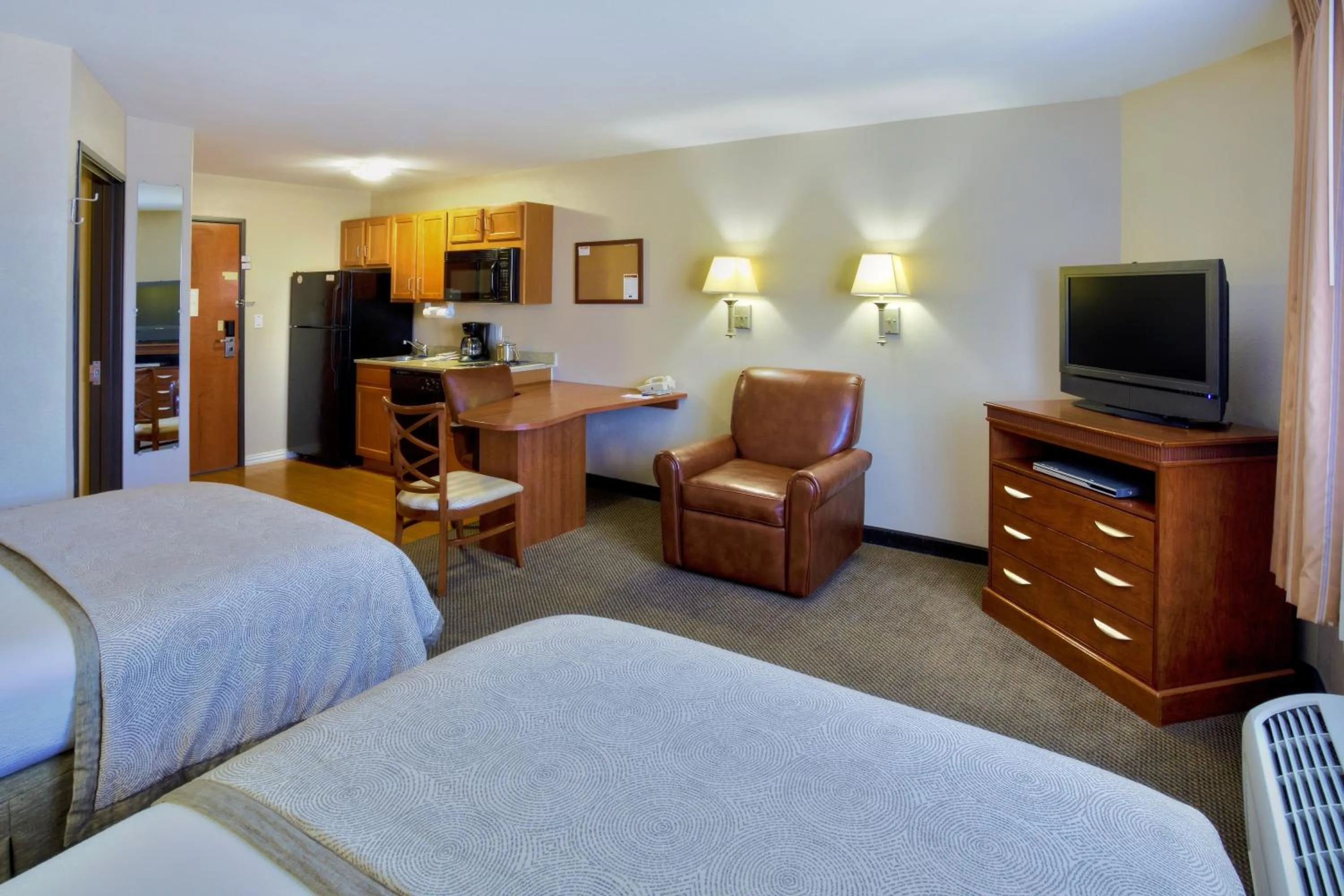 Photo of the whole room, Bed in Candlewood Suites Killeen - Fort Hood Area by IHG