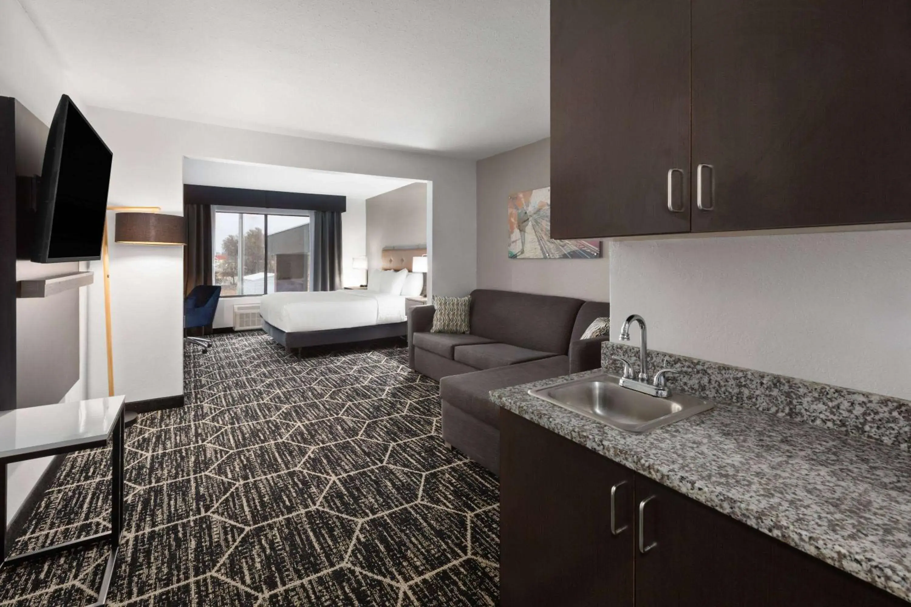 Suite with One King Bed and Sofa Bed - Shower with Grab Bars - Mobility Accessible - Non-Smoking in Holiday Inn Express Hotel & Suites Meridian, an IHG Hotel Suite with One King Bed and Sofa Bed - Shower with Grab Bars - Mobility Accessible - Non-Smoking in Holiday Inn Express Hotel & Suites Meridian, an IHG Hotel