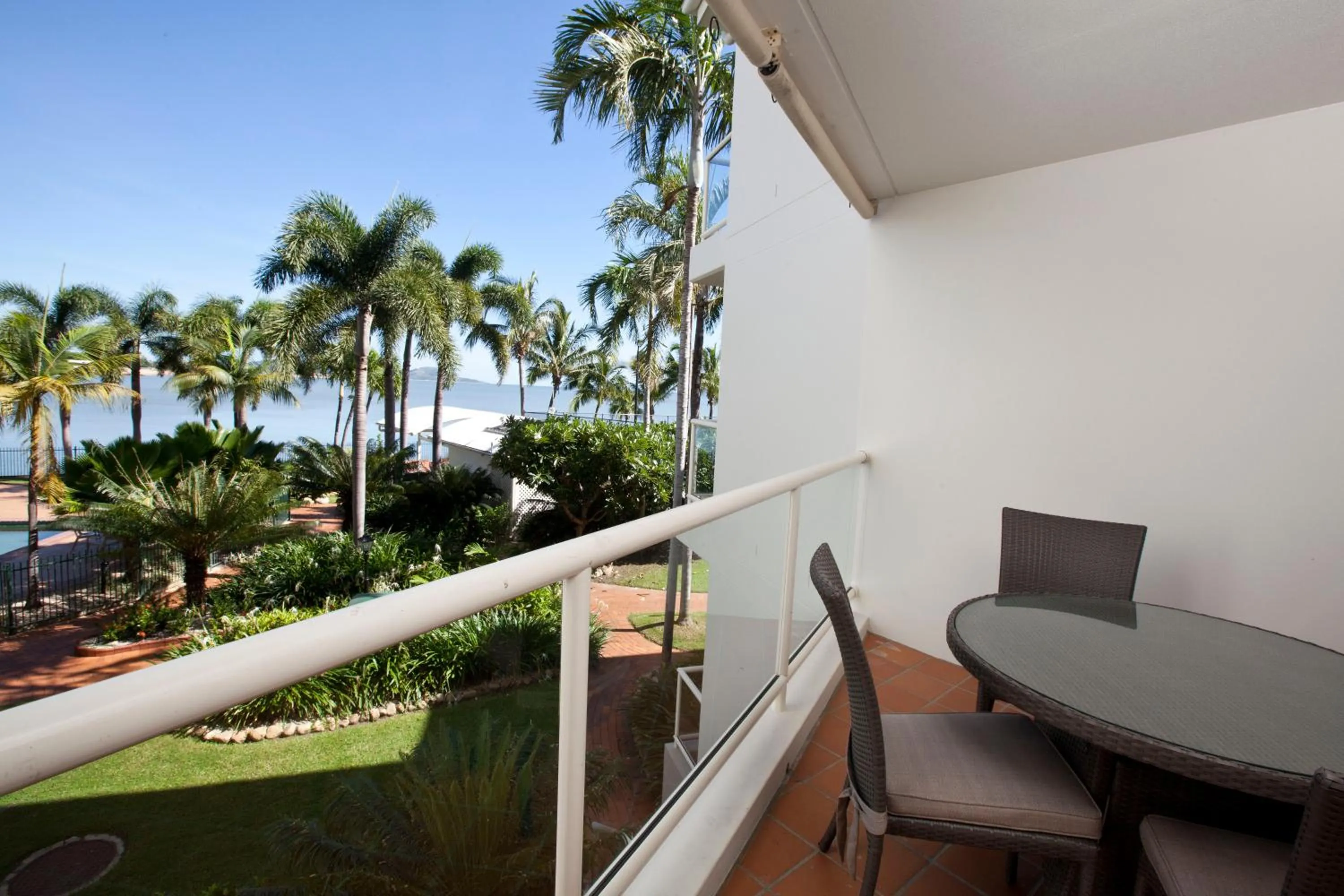 Day in Mariners North Holiday Apartments