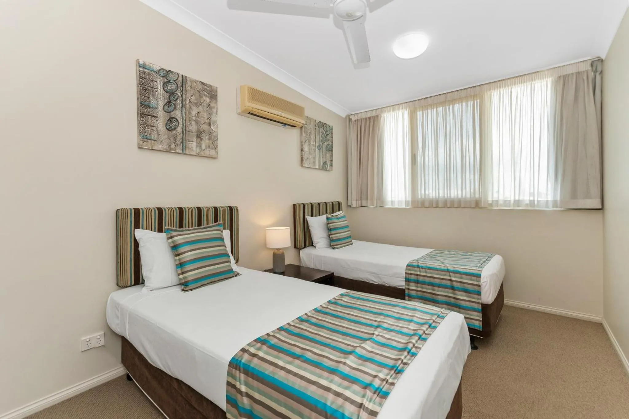 Bedroom, Bed in Mariners North Holiday Apartments