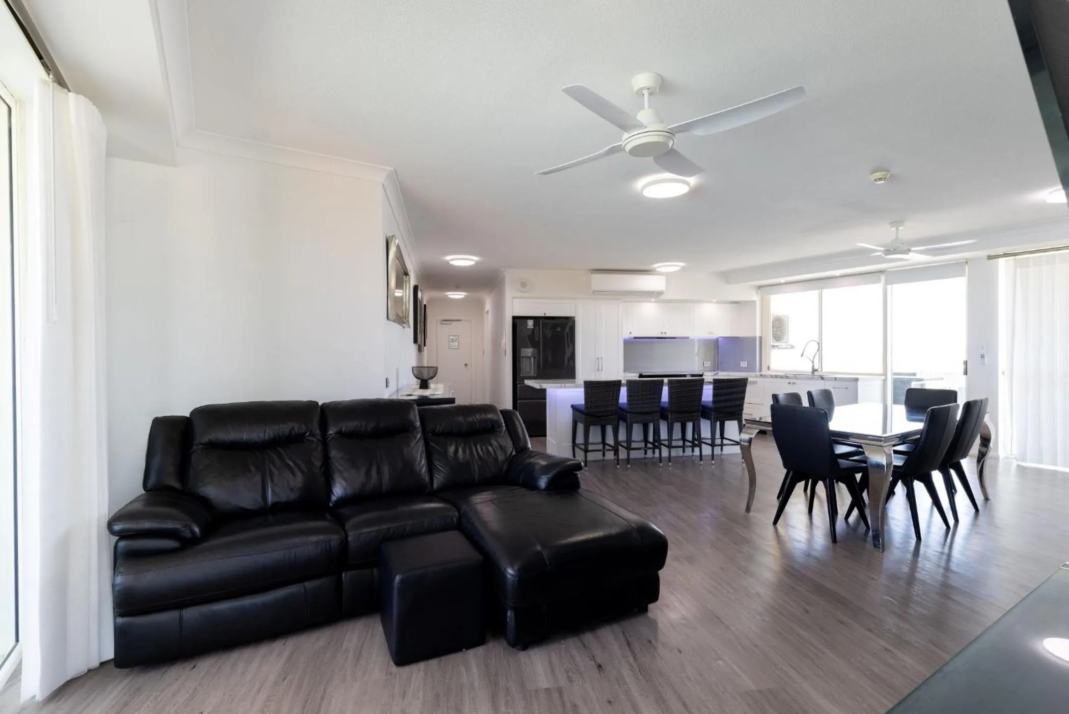 Living room in Mariners North Holiday Apartments