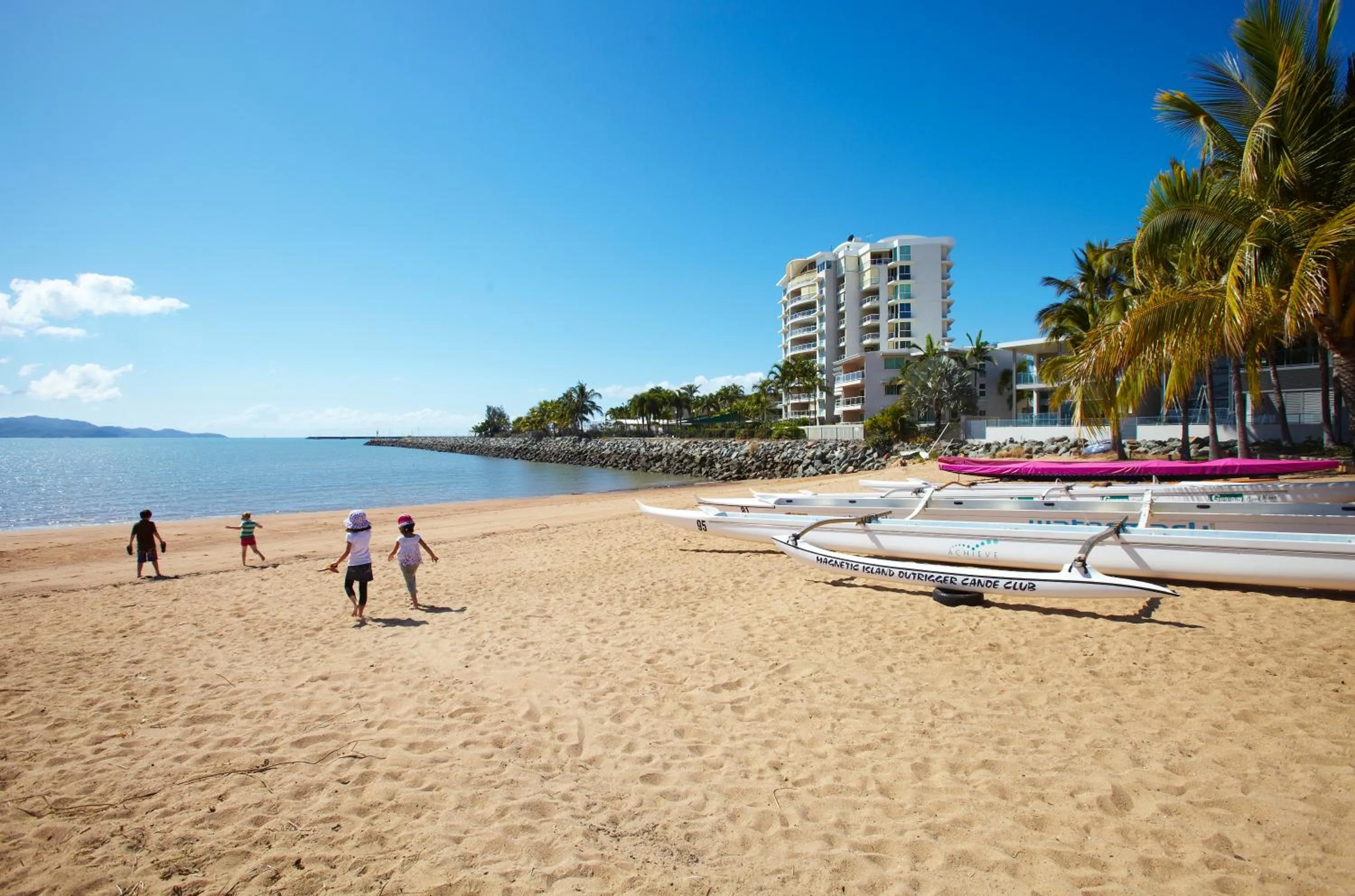 Day in Mariners North Holiday Apartments