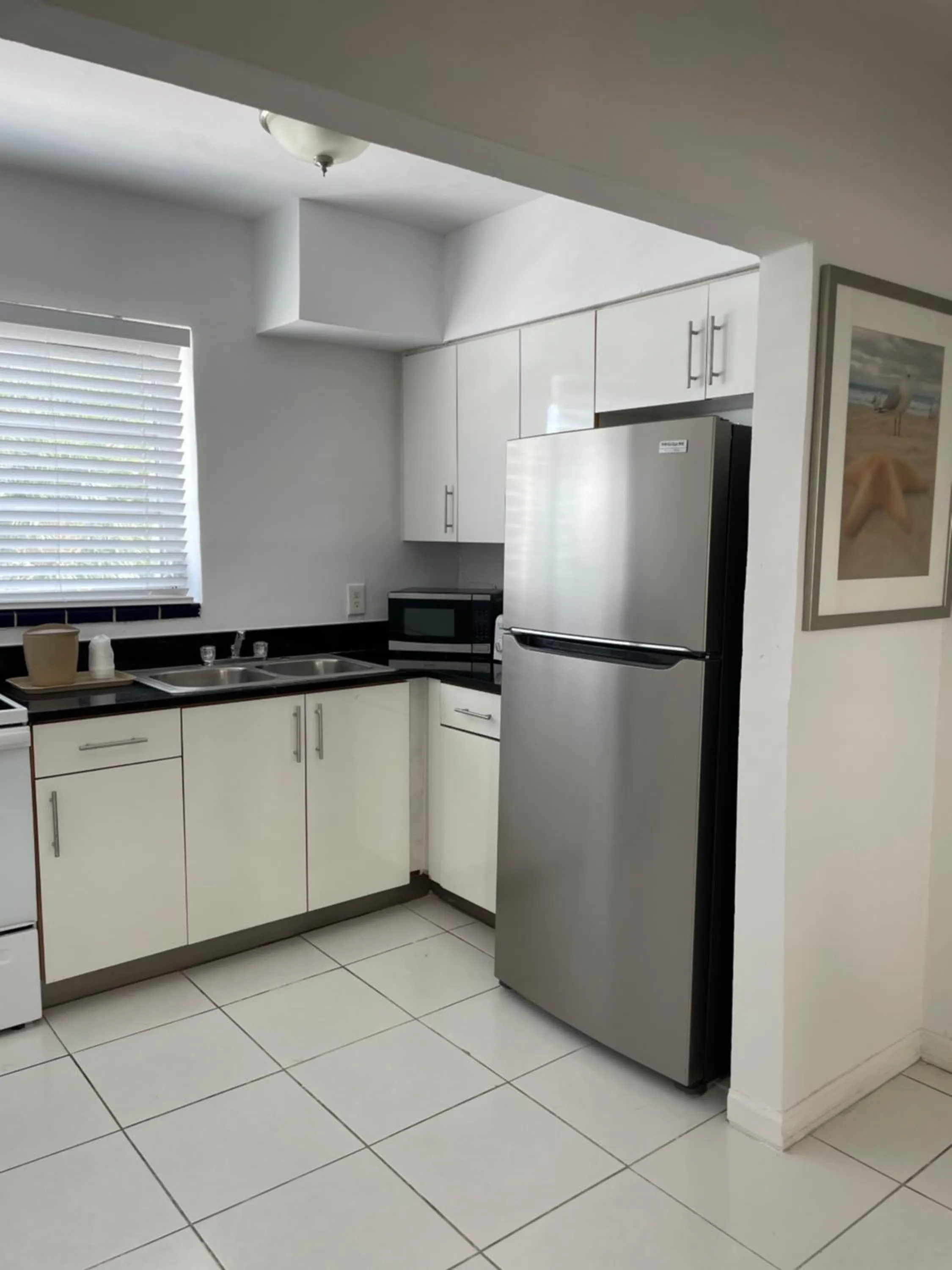 kitchen in Beach Place Hotel