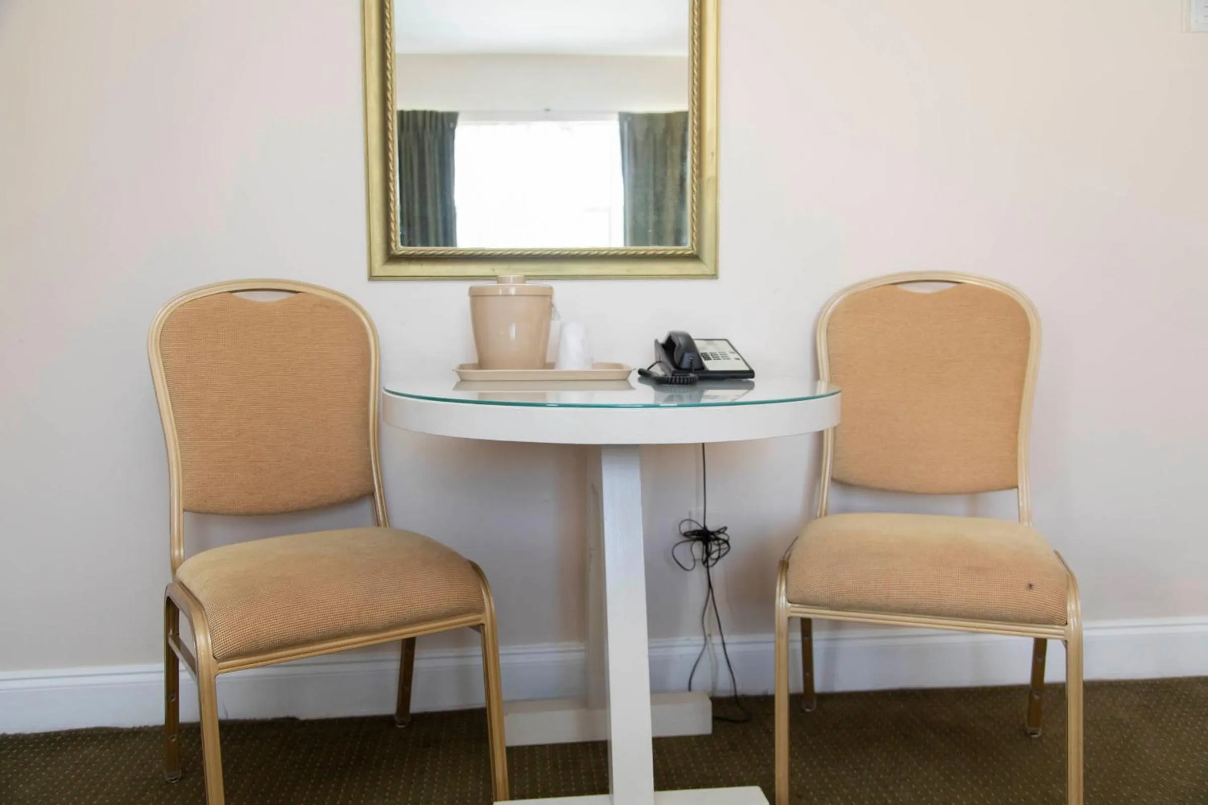 Seating area in Beach Place Hotel
