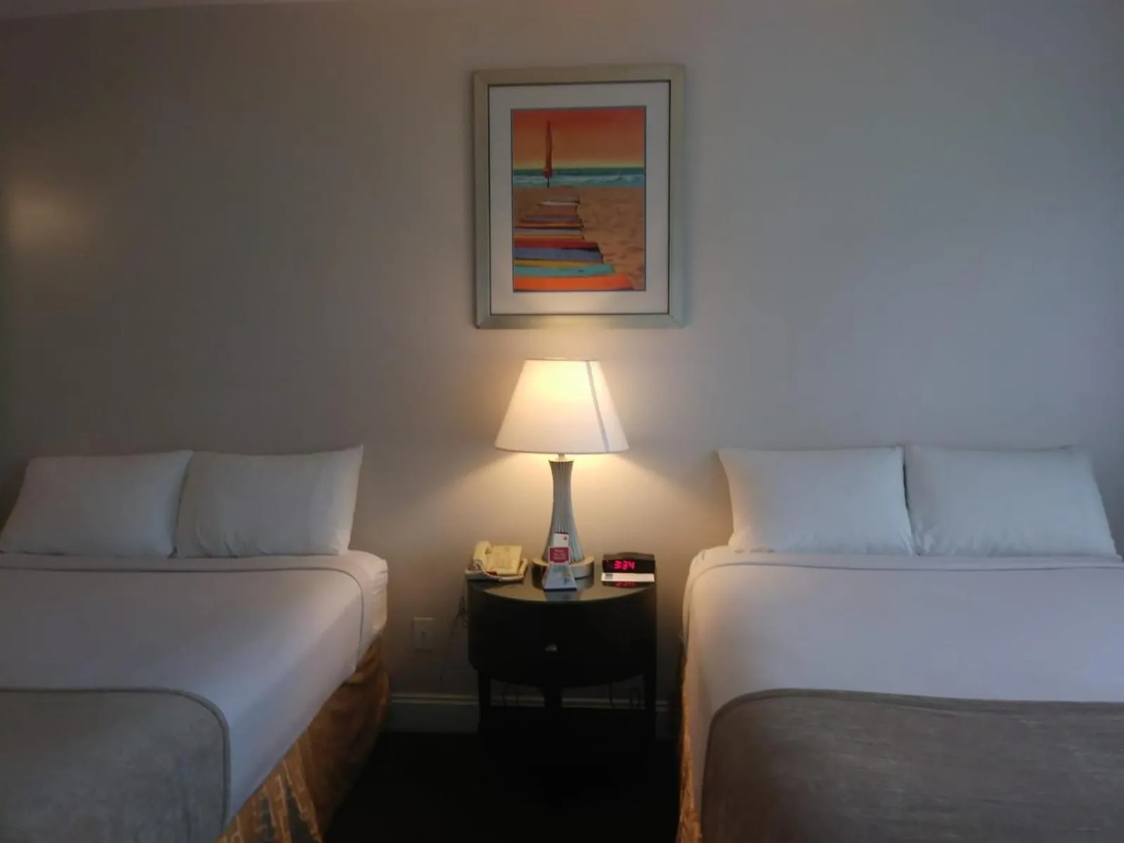 Bedroom, Bed in Beach Place Hotel