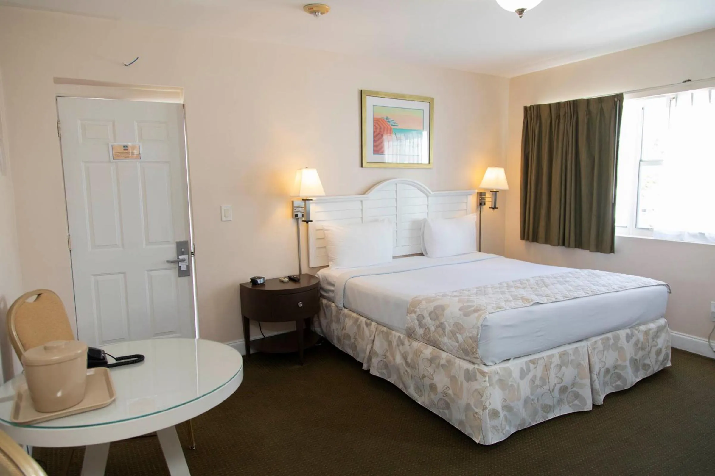 Bed in Beach Place Hotel