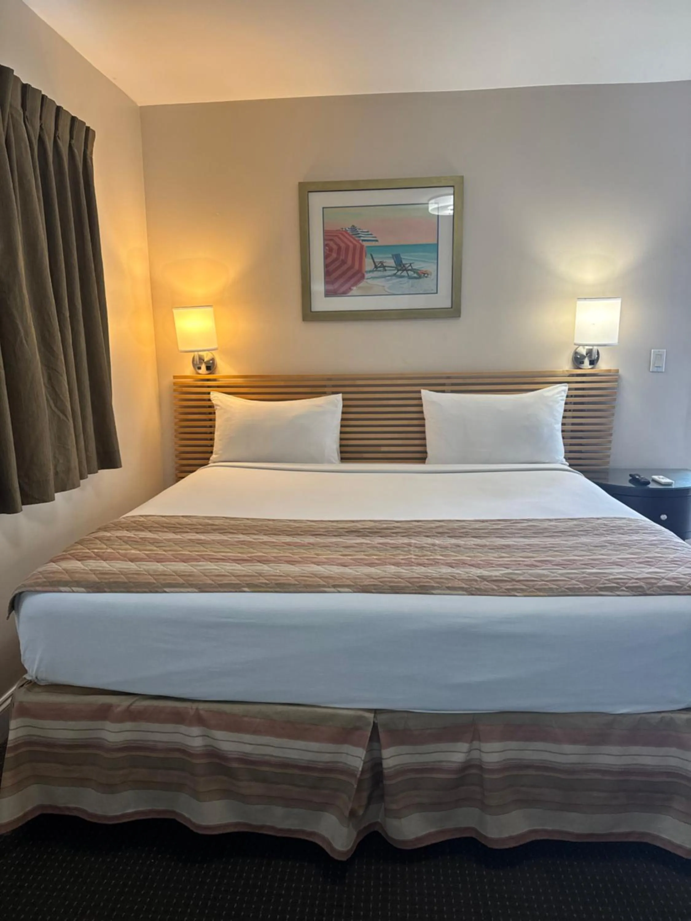 Bed in Beach Place Hotel