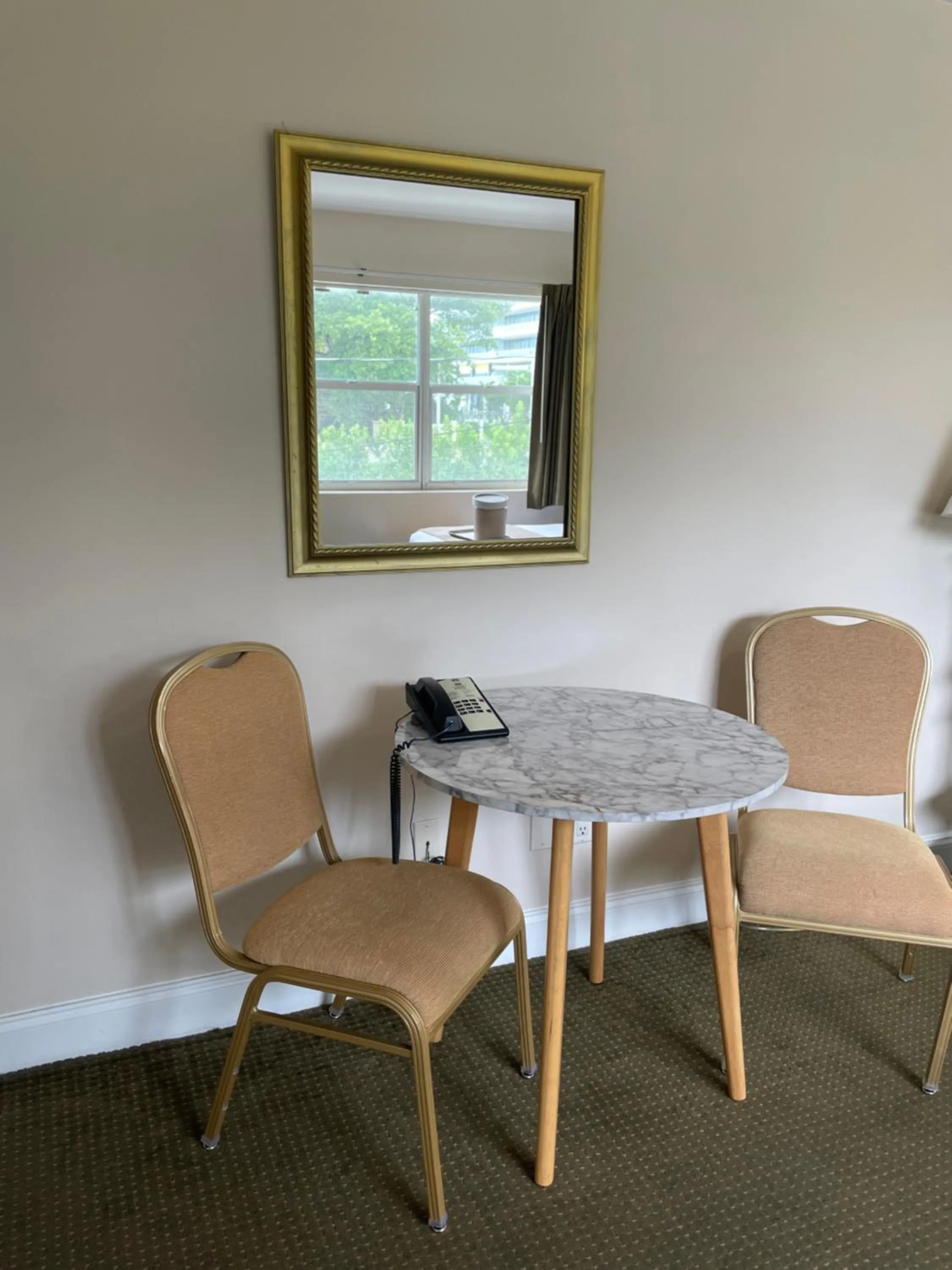 Seating area in Beach Place Hotel