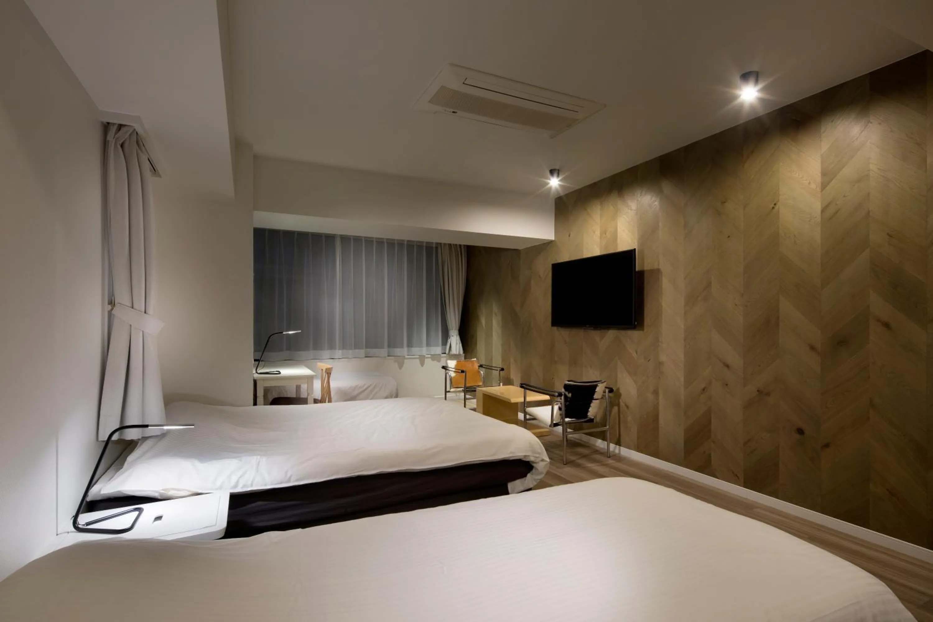 Bed in Shinjuku City Hotel N.U.T.S Tokyo